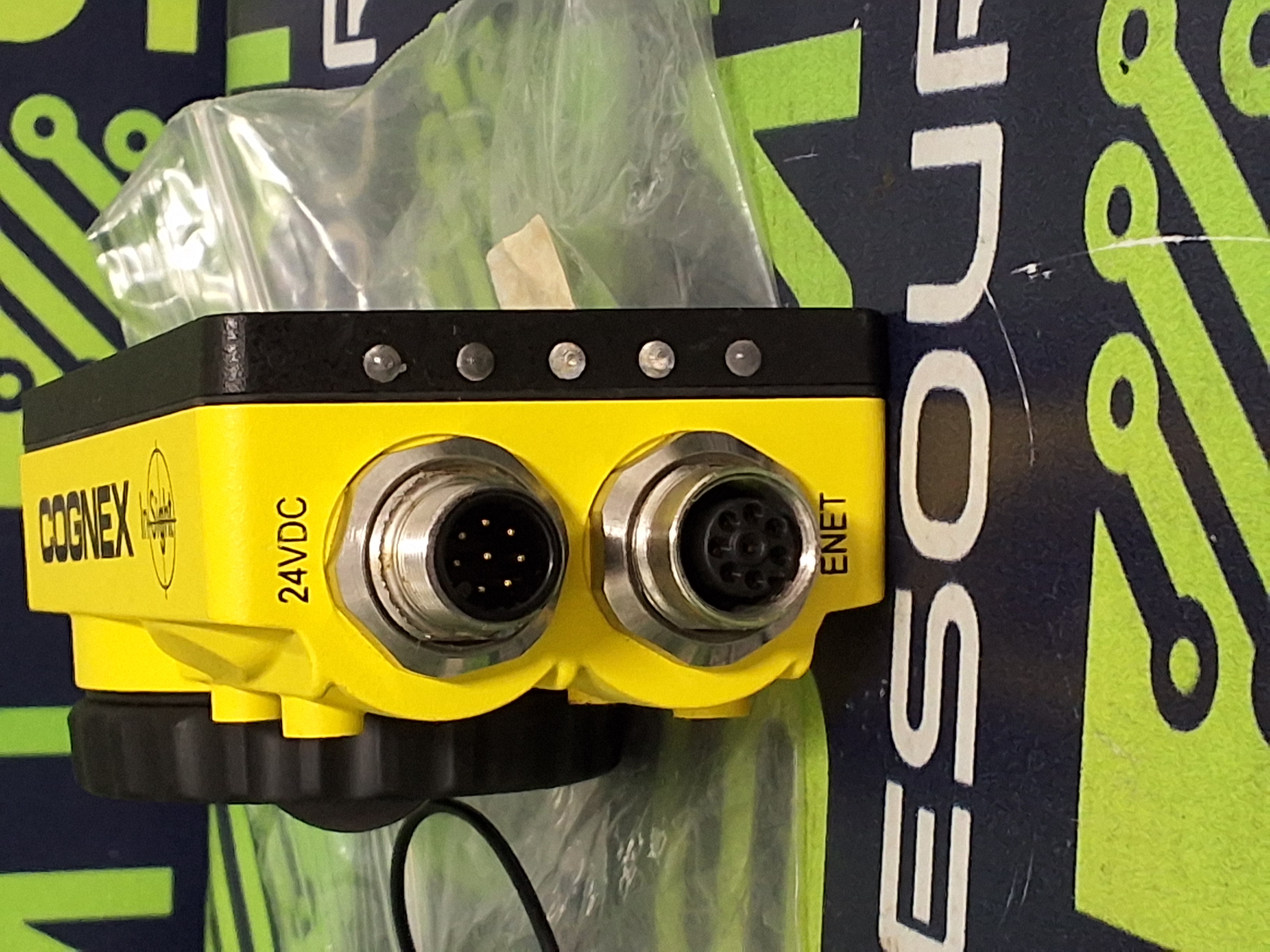 Used COGNEX IS5400-00 IN-SIGHT 00 A INDUSTRIAL MACHINE VISION CAMERA 