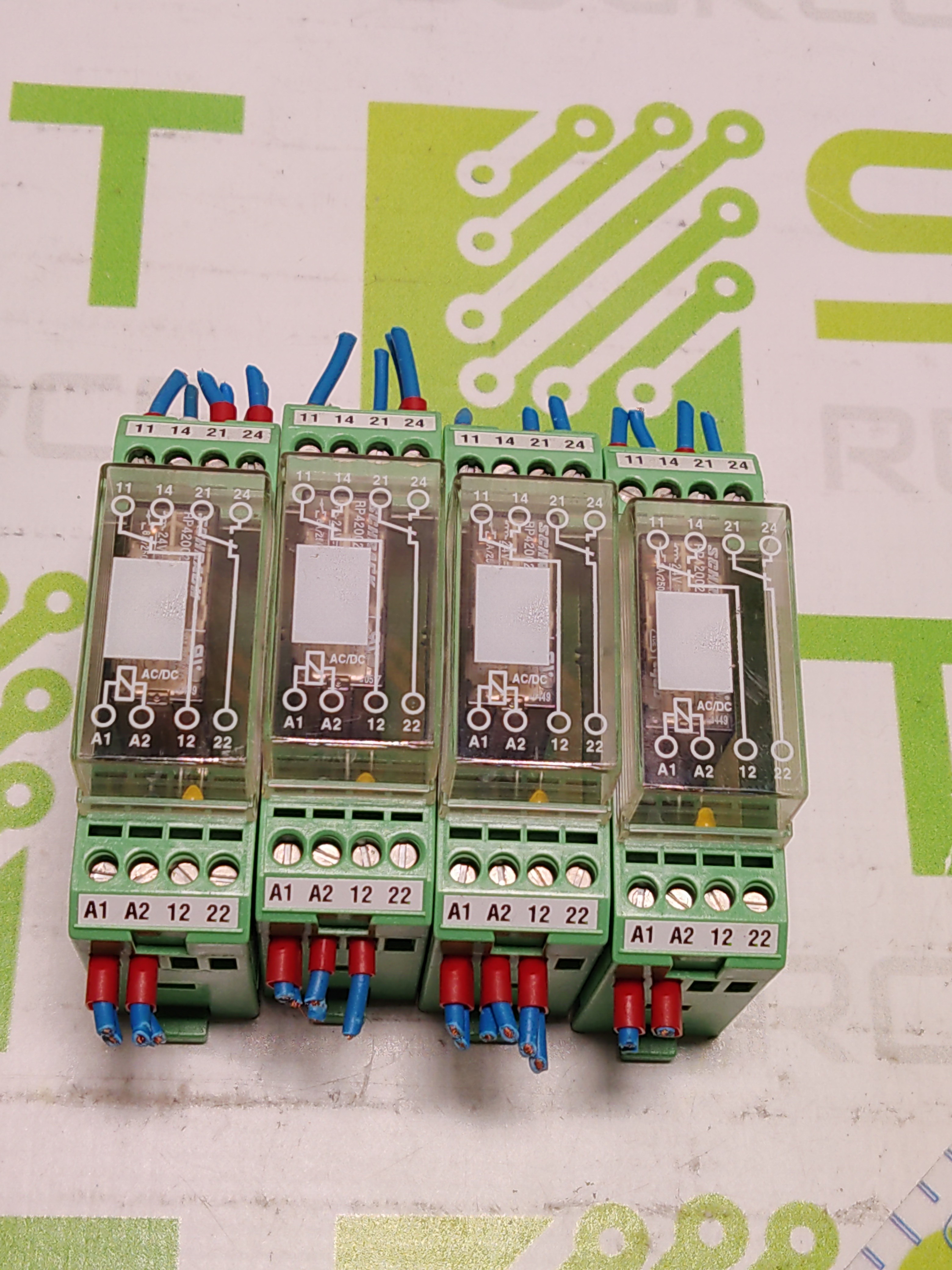 Used PHOENIX CONTACT EMG 22-REL/KSR-24/21-21 RELAY MODULE