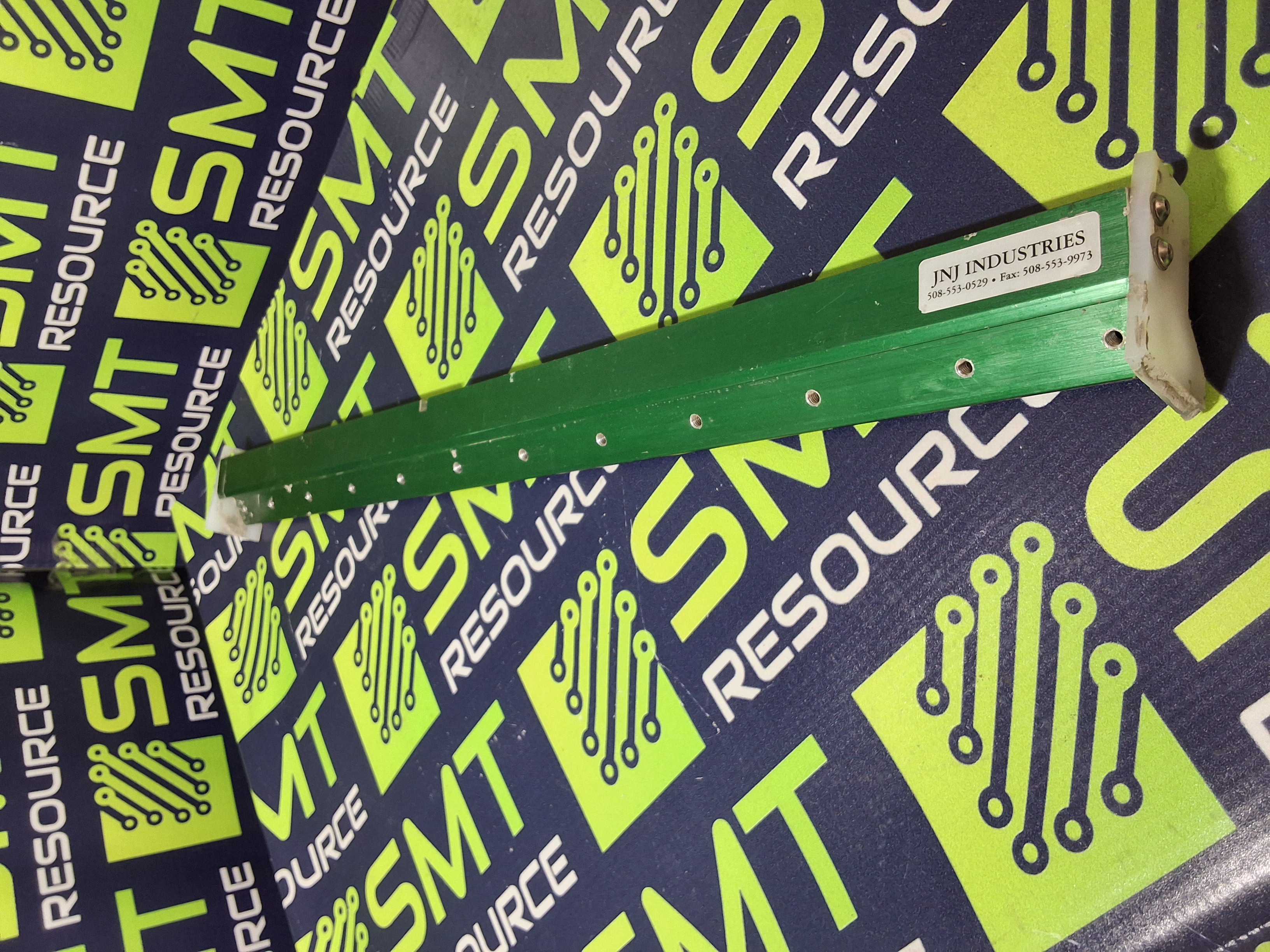 Used DEK JNJ INDUSTRIES 19in SQUEEGEE BLADE SET