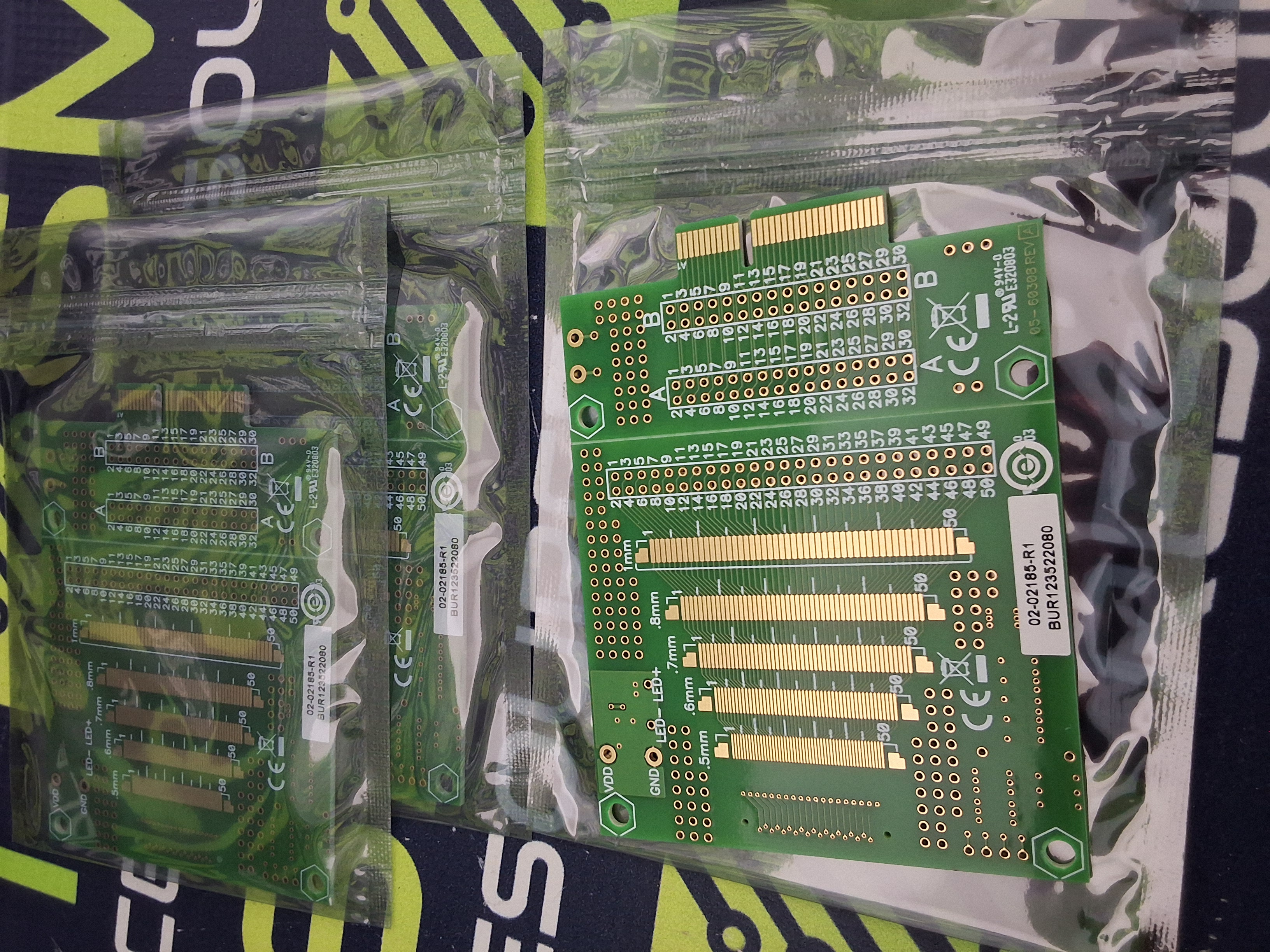 MICROCHIP 02-02185-R1 / BUR123522080 / 05-60308 GRAPHICS DISPLAY PROTOTYPE BOARD - BRAND NEW