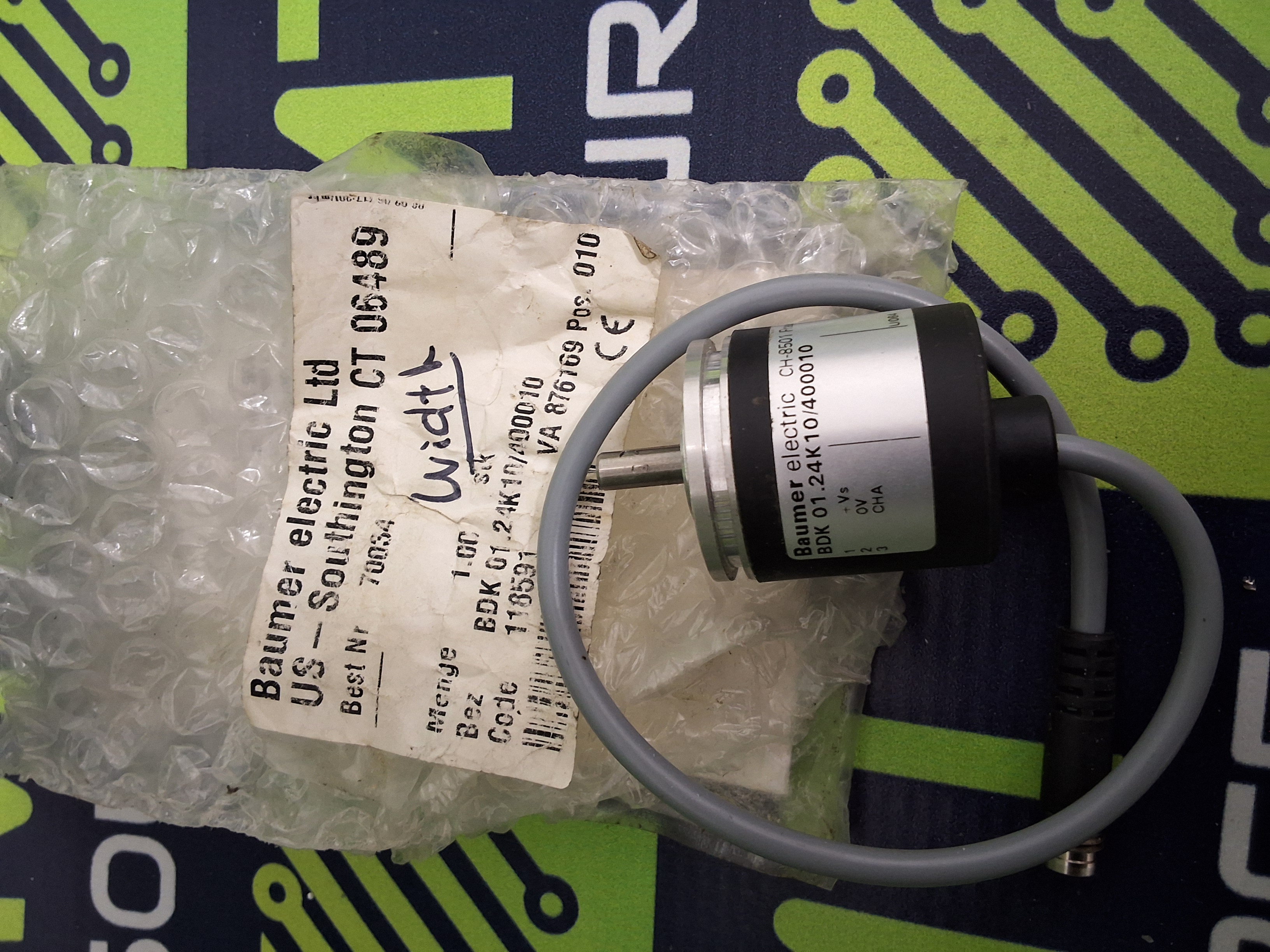BAUMER BDK 01.24K10/400010 ROTARY ENCODER - BRAND NEW