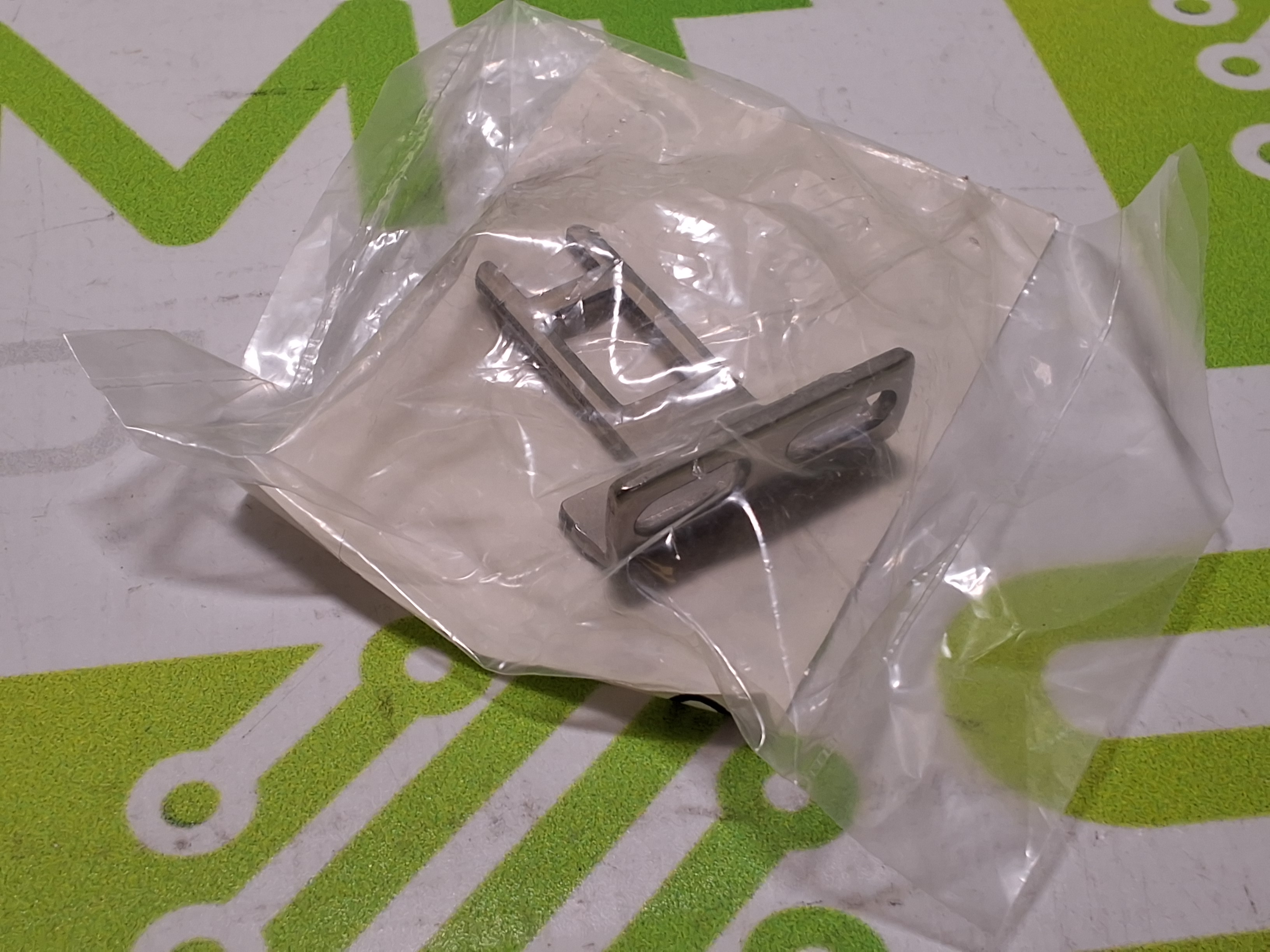 CYBEROPTICS 8003114 VERTICAL INTERLOCK KEY - NEW