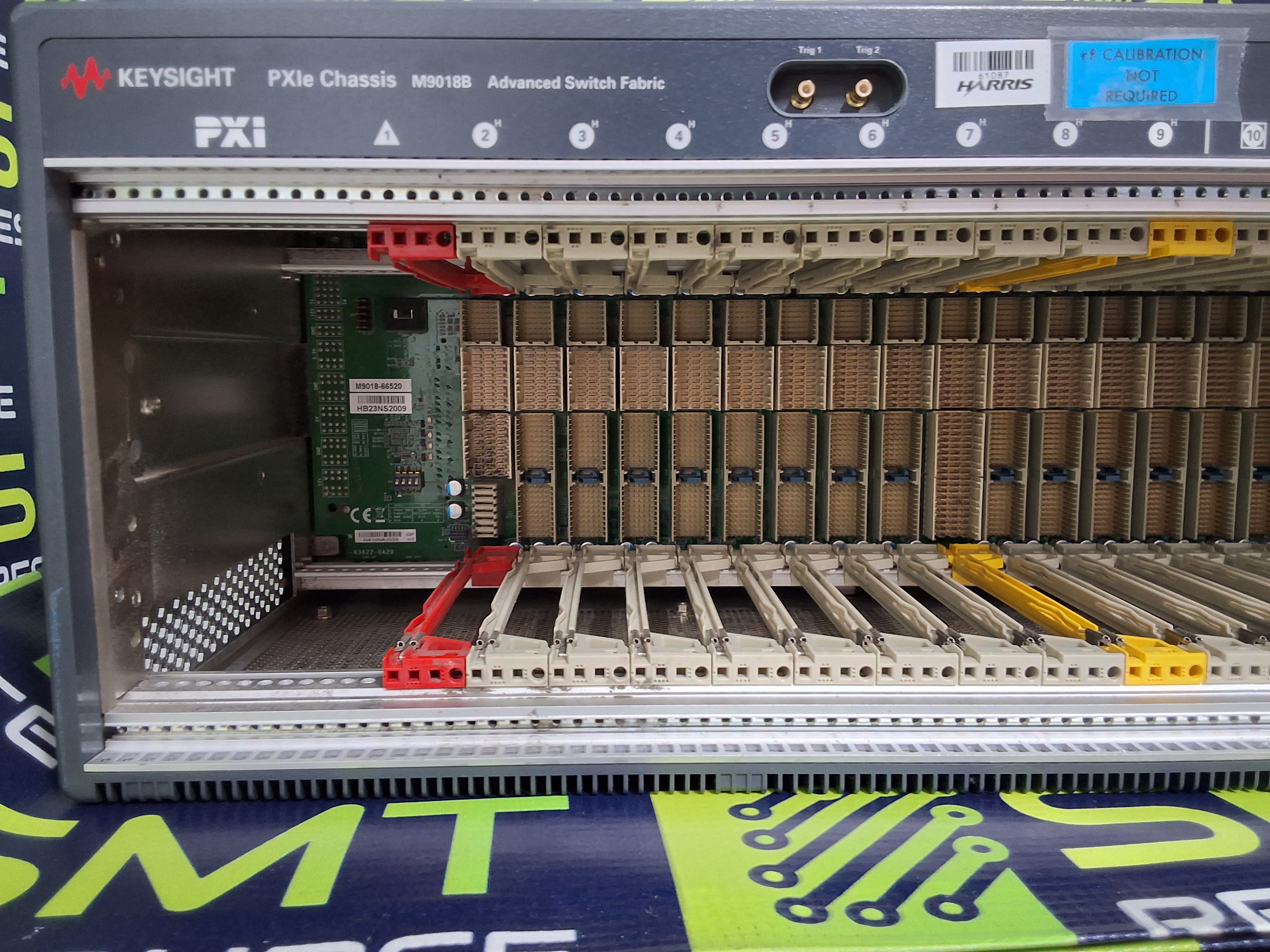 Used KEYSIGHT PXIe CHASSIS M901B ADVANCE SWITCH FABRIC 18-SLOT