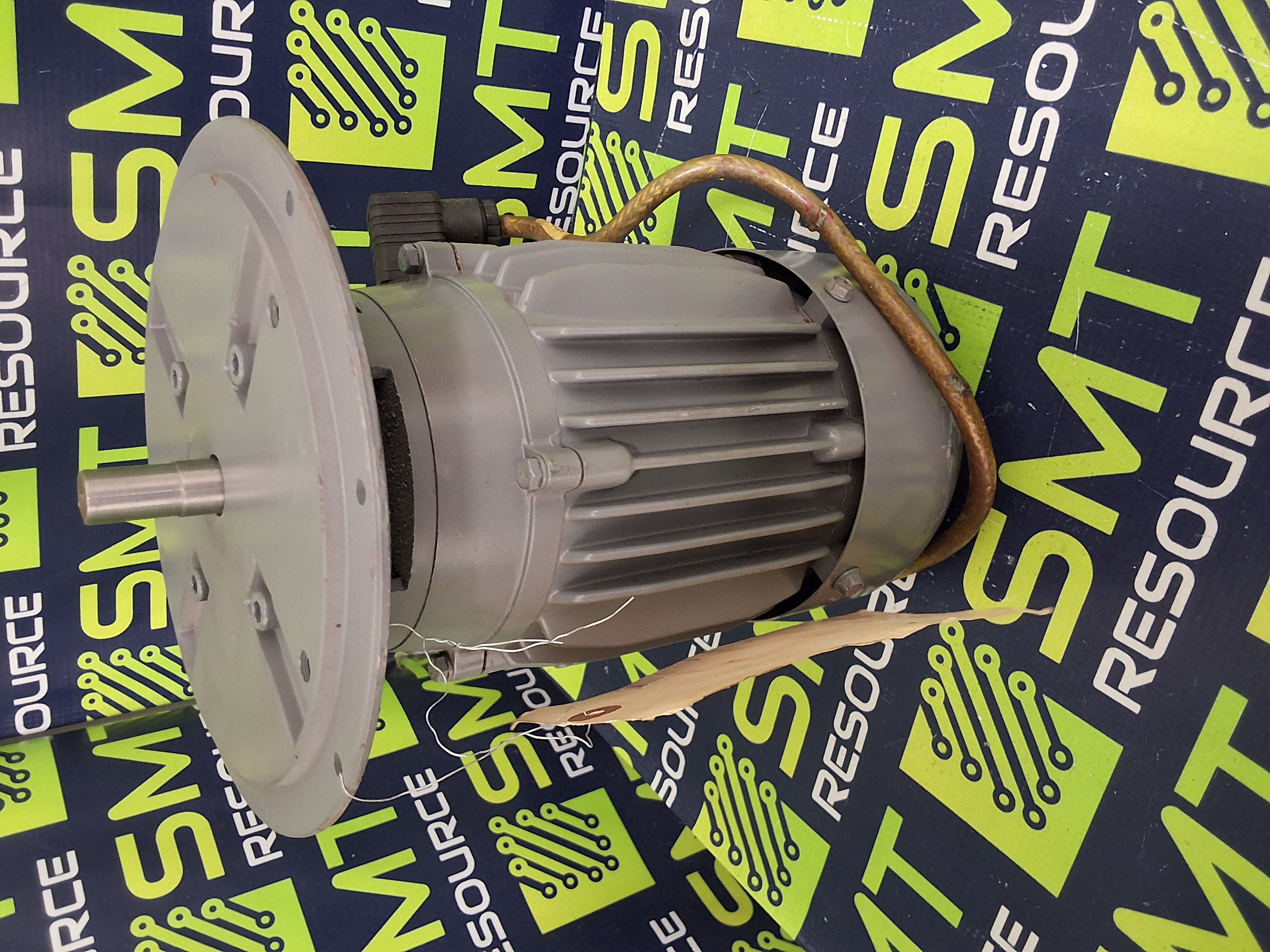 Used ELEKTROR D060/M/S472/S484 RADIAL LOW PRESSURE 3-PHASE ELECTRIC BLOWER MOTOR 230/400 VAC 0.66kW 50Hz 2785RPM