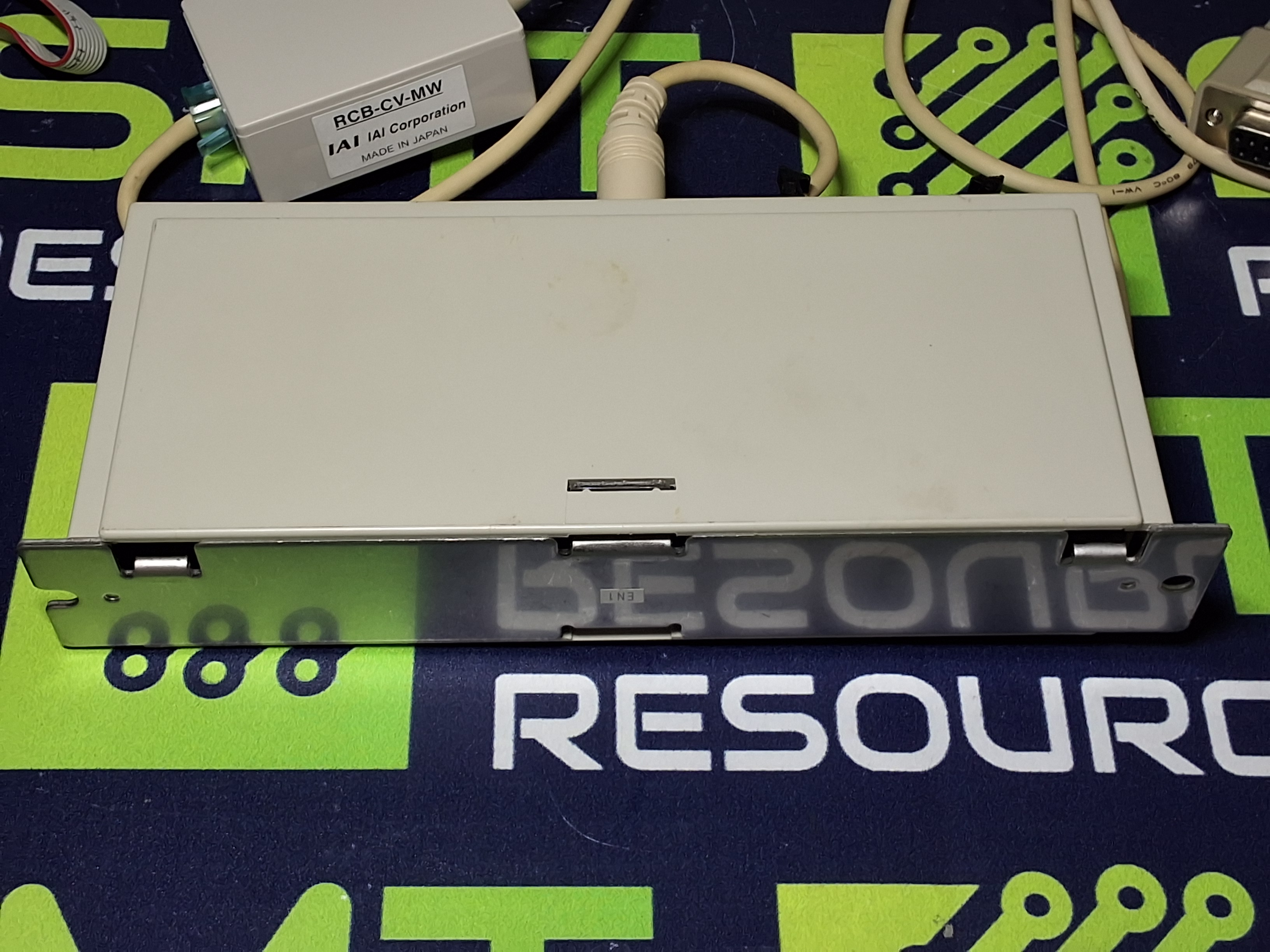 Used IAI RCP2-C-BA-7U-I-PM-0 ROBO CYLINDER SERVO CONTROLLER WITH ACCESSORIES