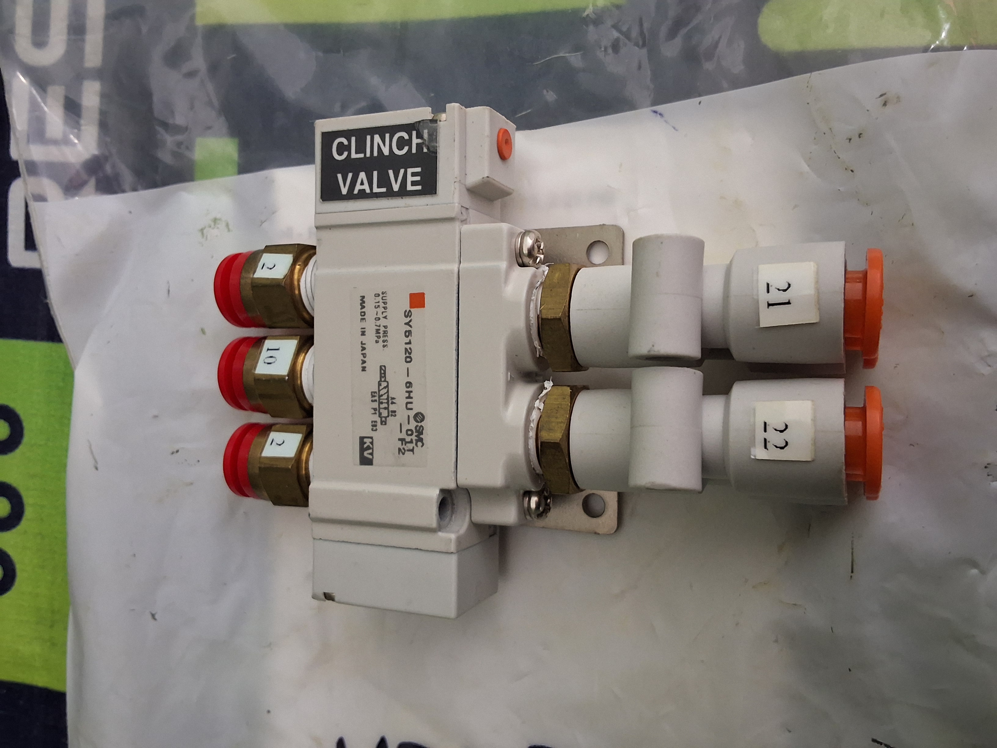 Used SMC SY5120-6HU-01T-F2 PNEUMATIC SOLENOID VALVE
