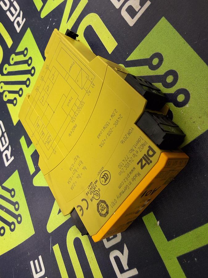 Used PILZ PNOZ e1p / 774130 SAFETY RELAY 24VDC
