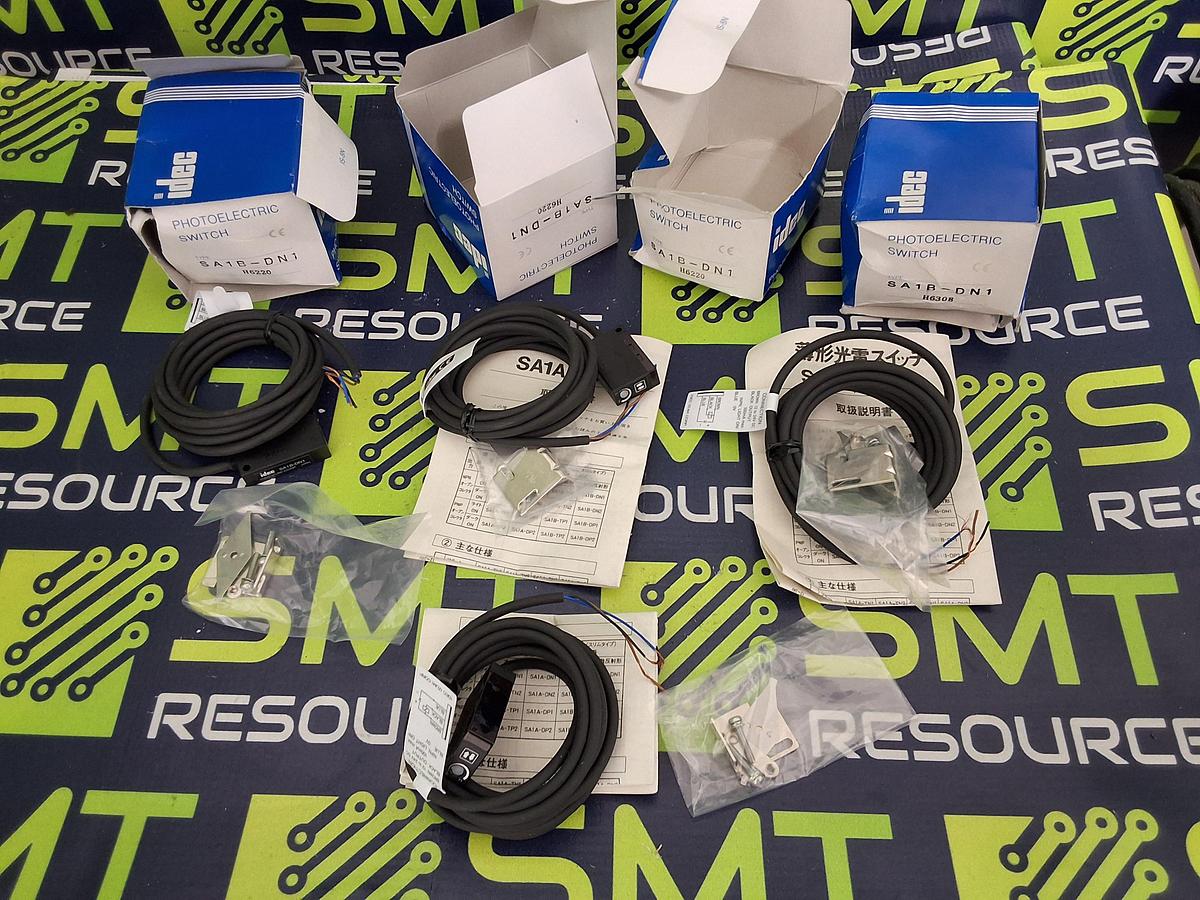 IDEC SA1B-DN1 PHOTOELECTRIC SENSOR - BRAND NEW