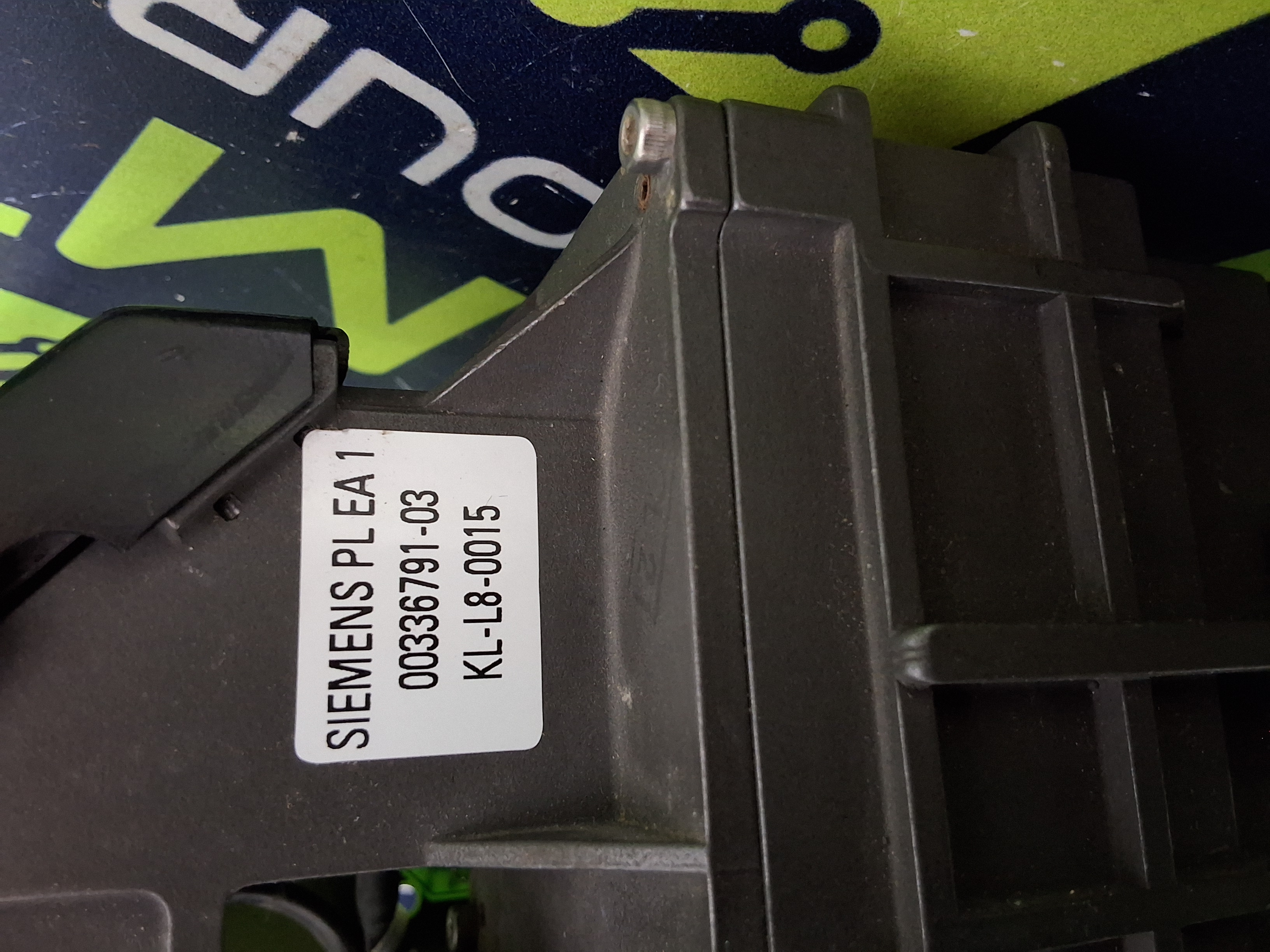 Used SIEMENS SMT SIPLACE RV HEAD FOR F4 AND SP20 / S20 PLACEMENT EQUIPMENT 00321405-02