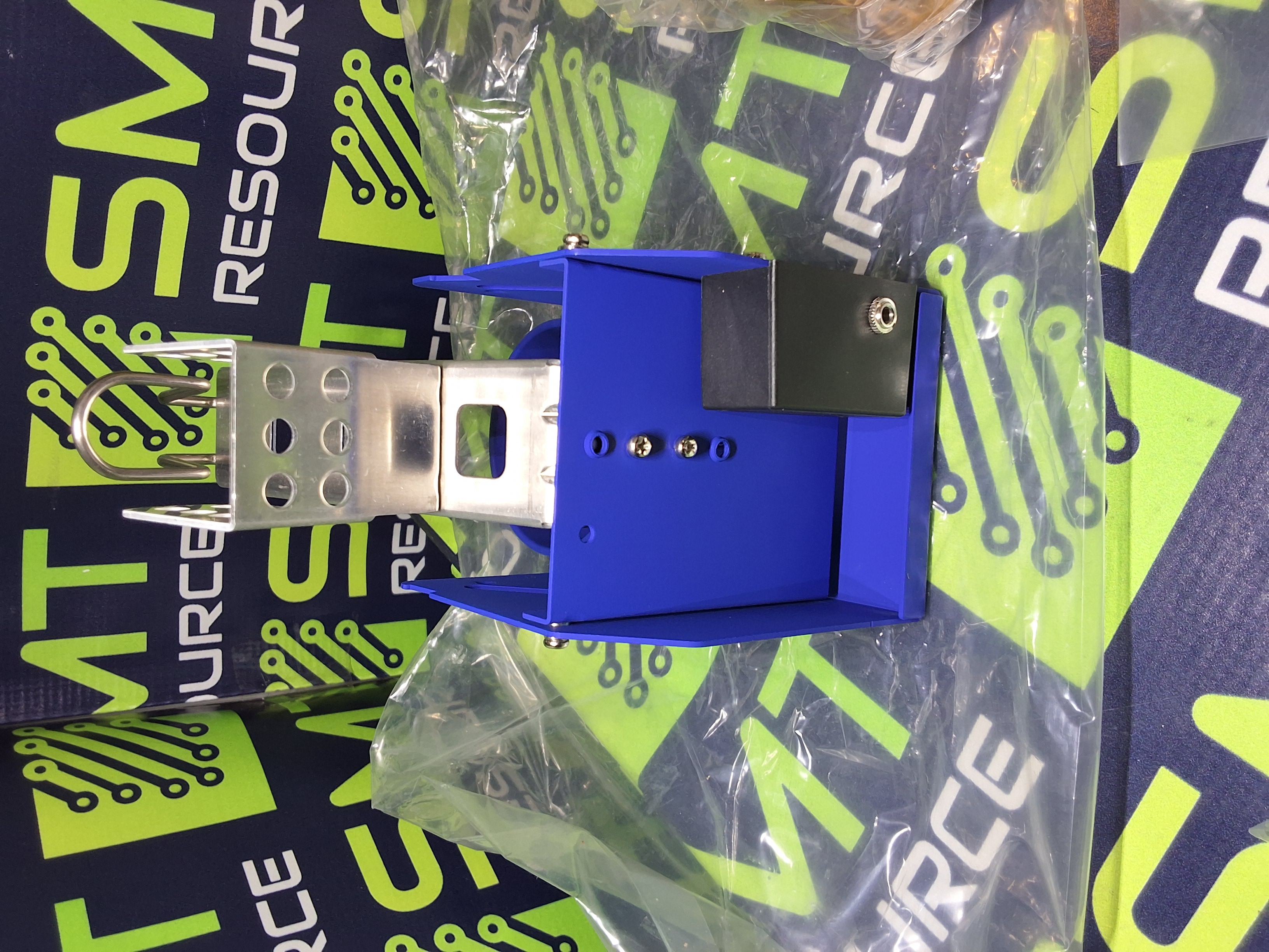 HAKKO FM2024-42 - DESOLDERING HANDPIECE WITH ACCESSORIES FM-2024 - BRAND NEW