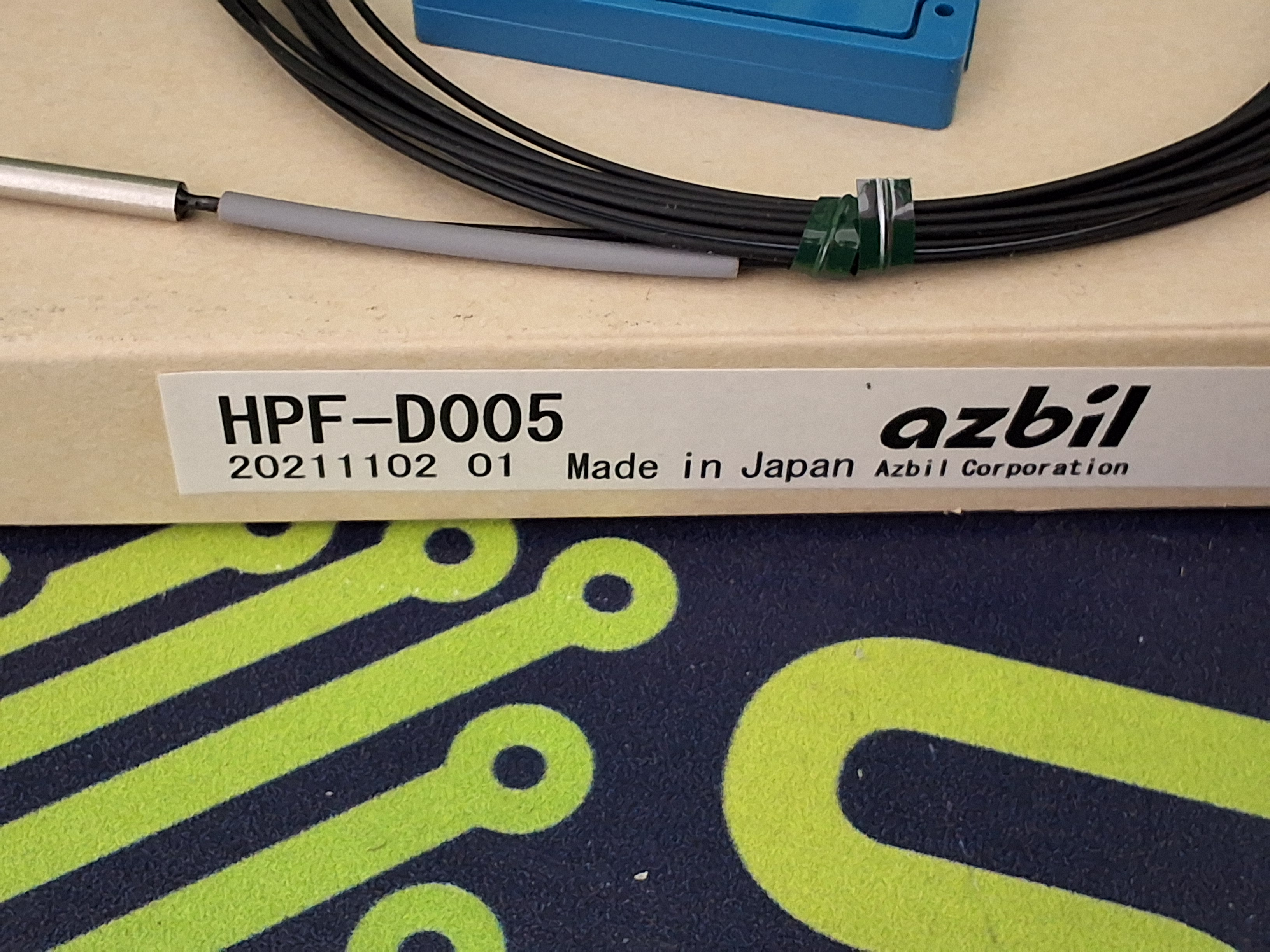 AZBIL HPF-D005 DIFFUSE-SCAN FIBER-OPTIC PHOTOELECTRIC SENSOR UNIT - BRAND NEW