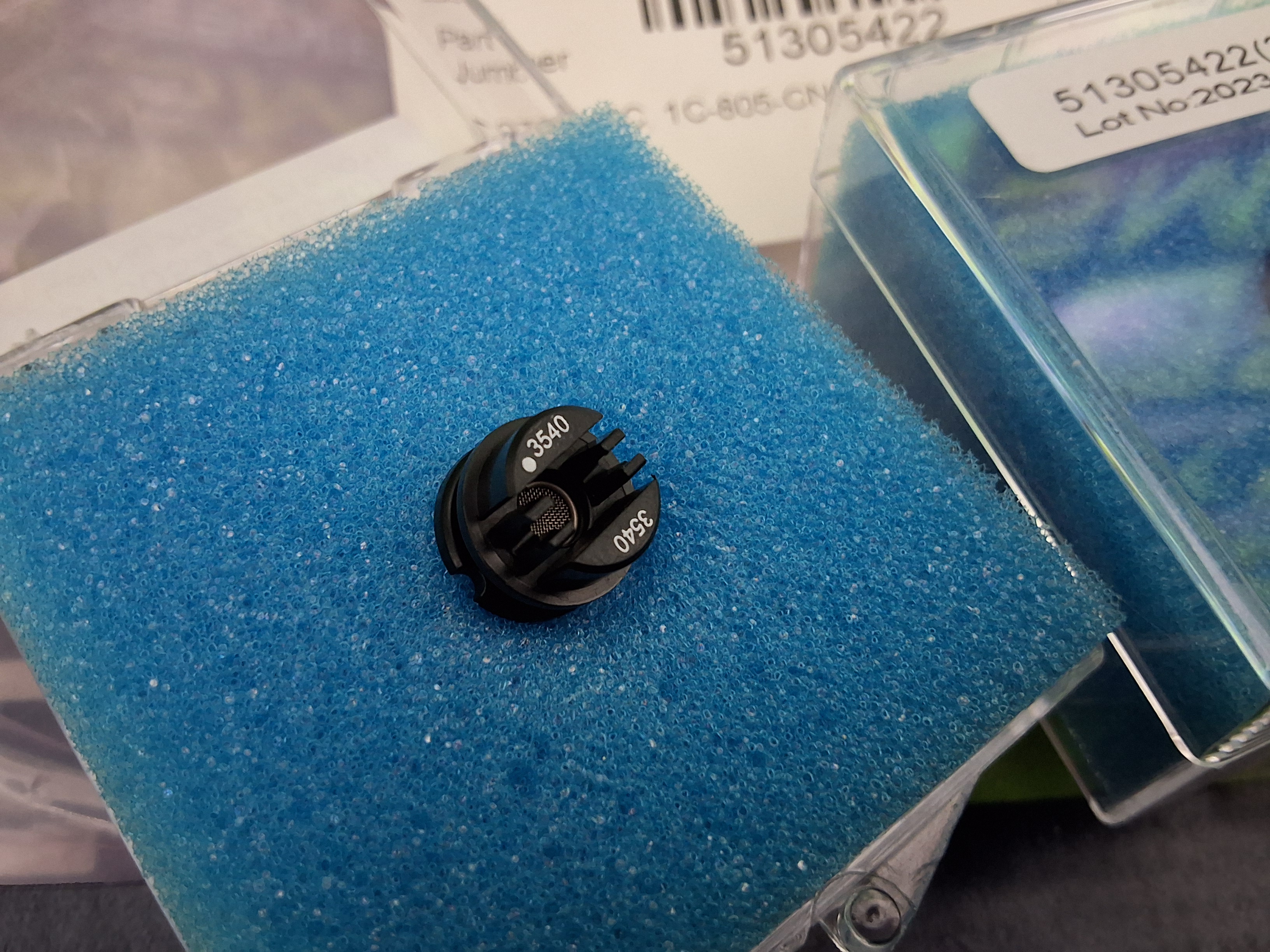 UNIVERSAL INSTRUMENTS 3540 NOZZLE 51305422 - BRAND NEW