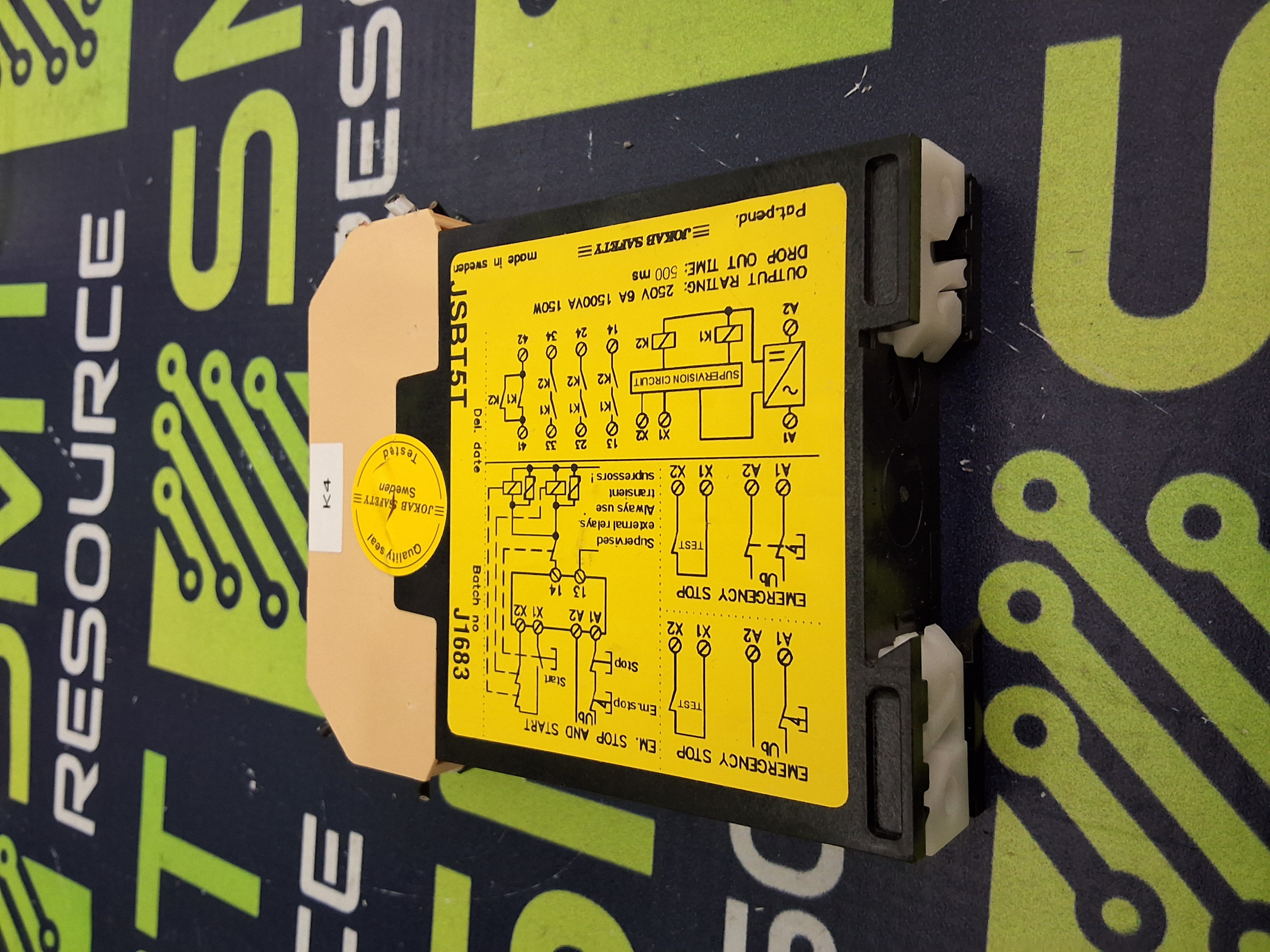 Used JOKAB SAFETY JSBT5T SAFETY RELAY 24V