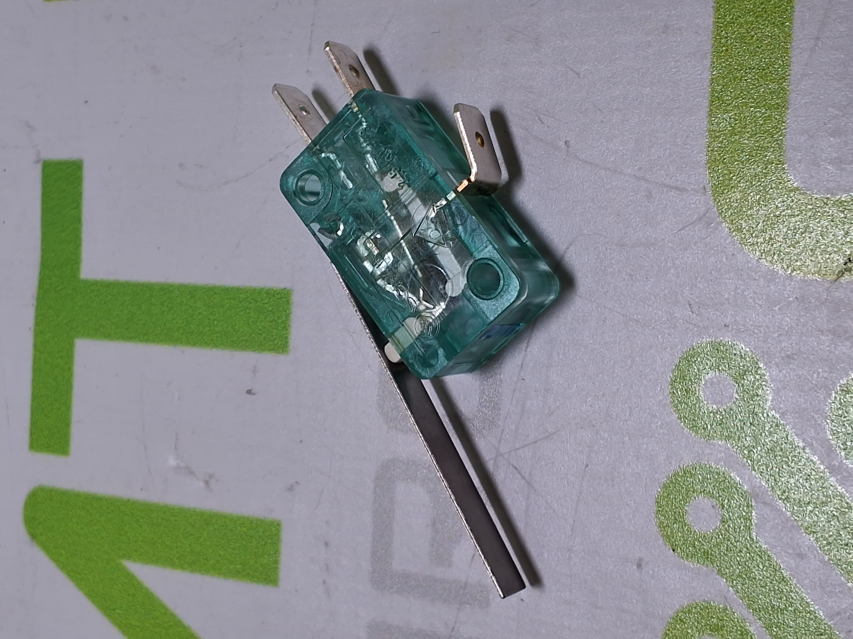 UNIVERSAL INSTRUMENTS SCHALTBAU 158071 HEAD LIFT SWITCH - NEW