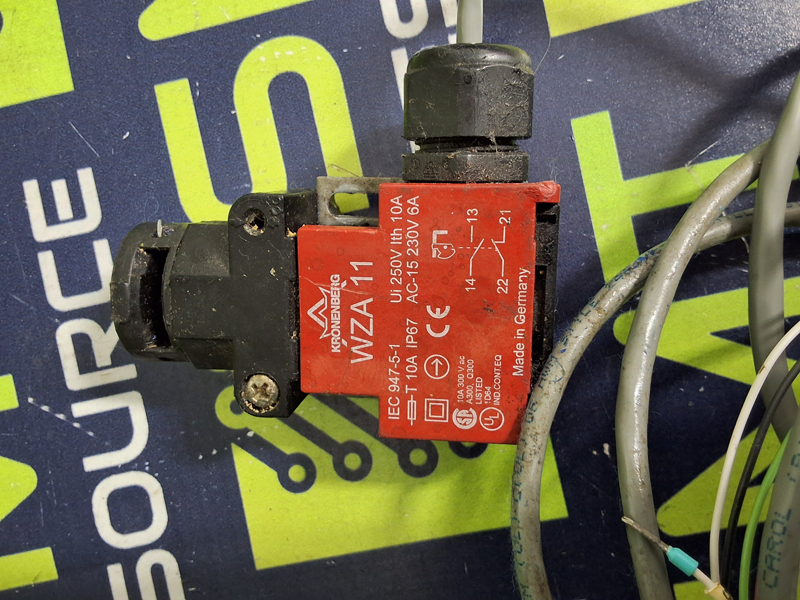 Used KRONENBERG WZA-11 SAFETY SWITCH 230V 6A 