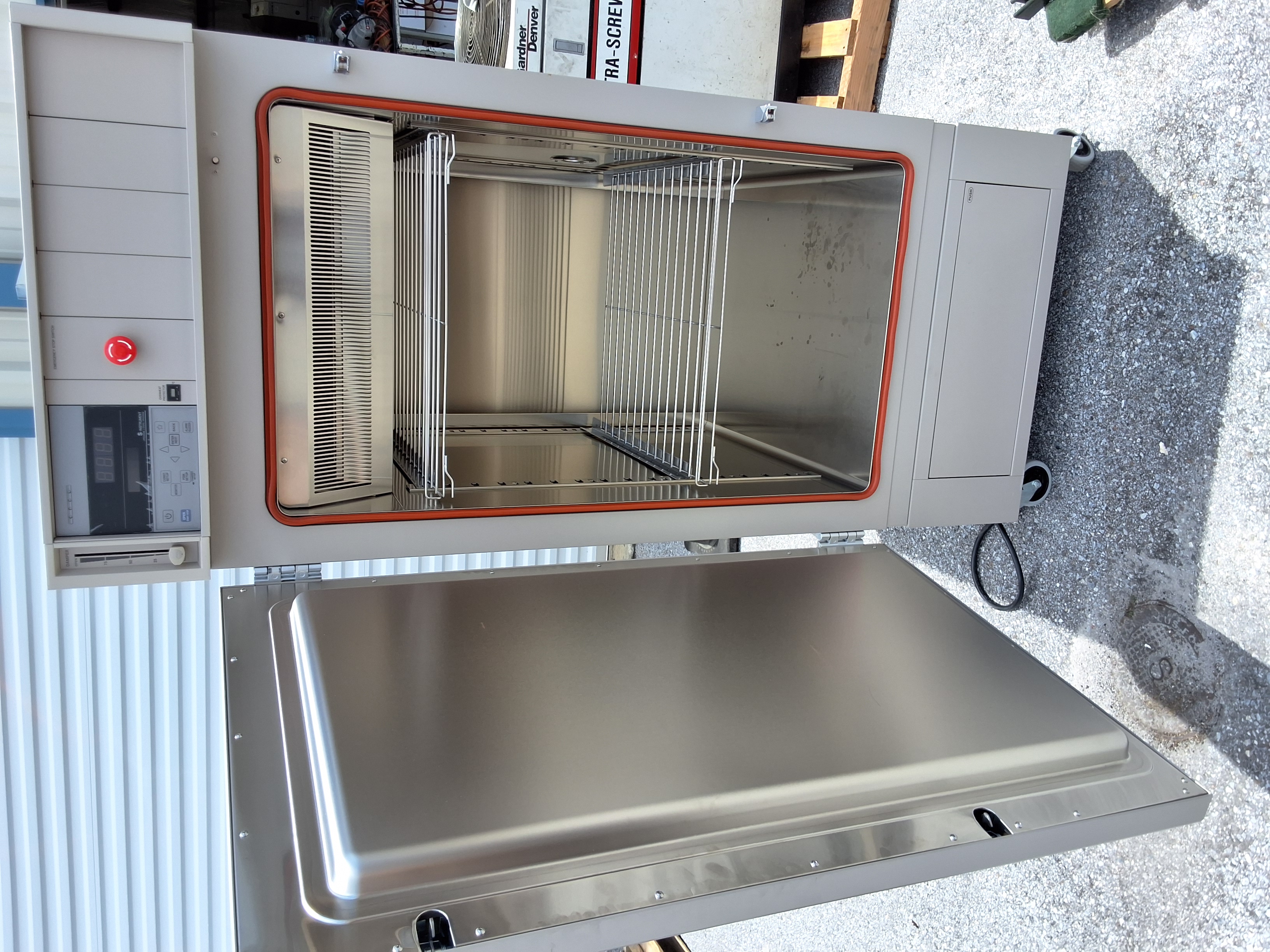 Used ESPEC CORP. PV-222 VERTICAL INDUSTRIAL OVEN 230VAC 1-PHASE 50/60Hz