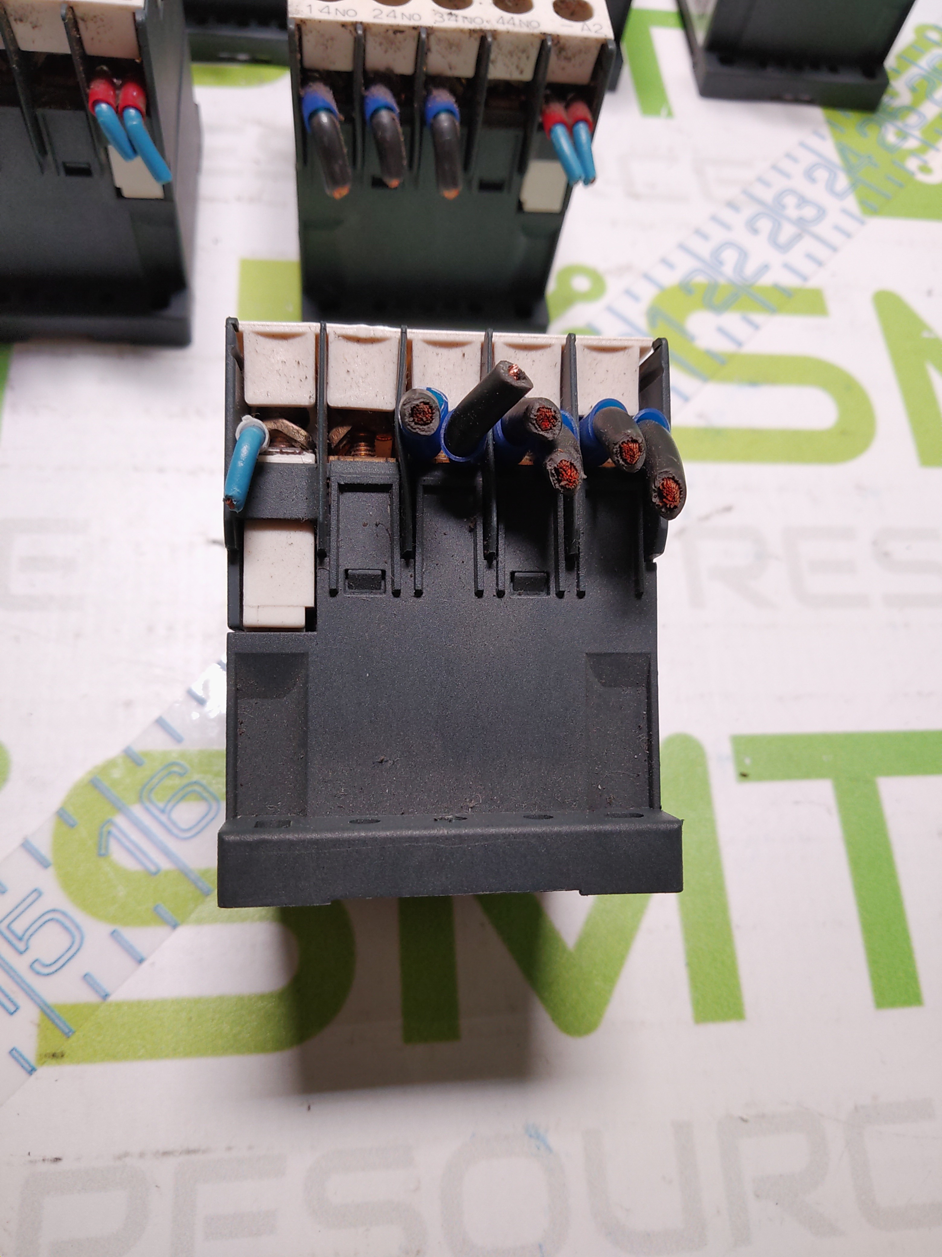 Used SCHNEIDER ELECTRIC CA4KN40BW3 RELAY