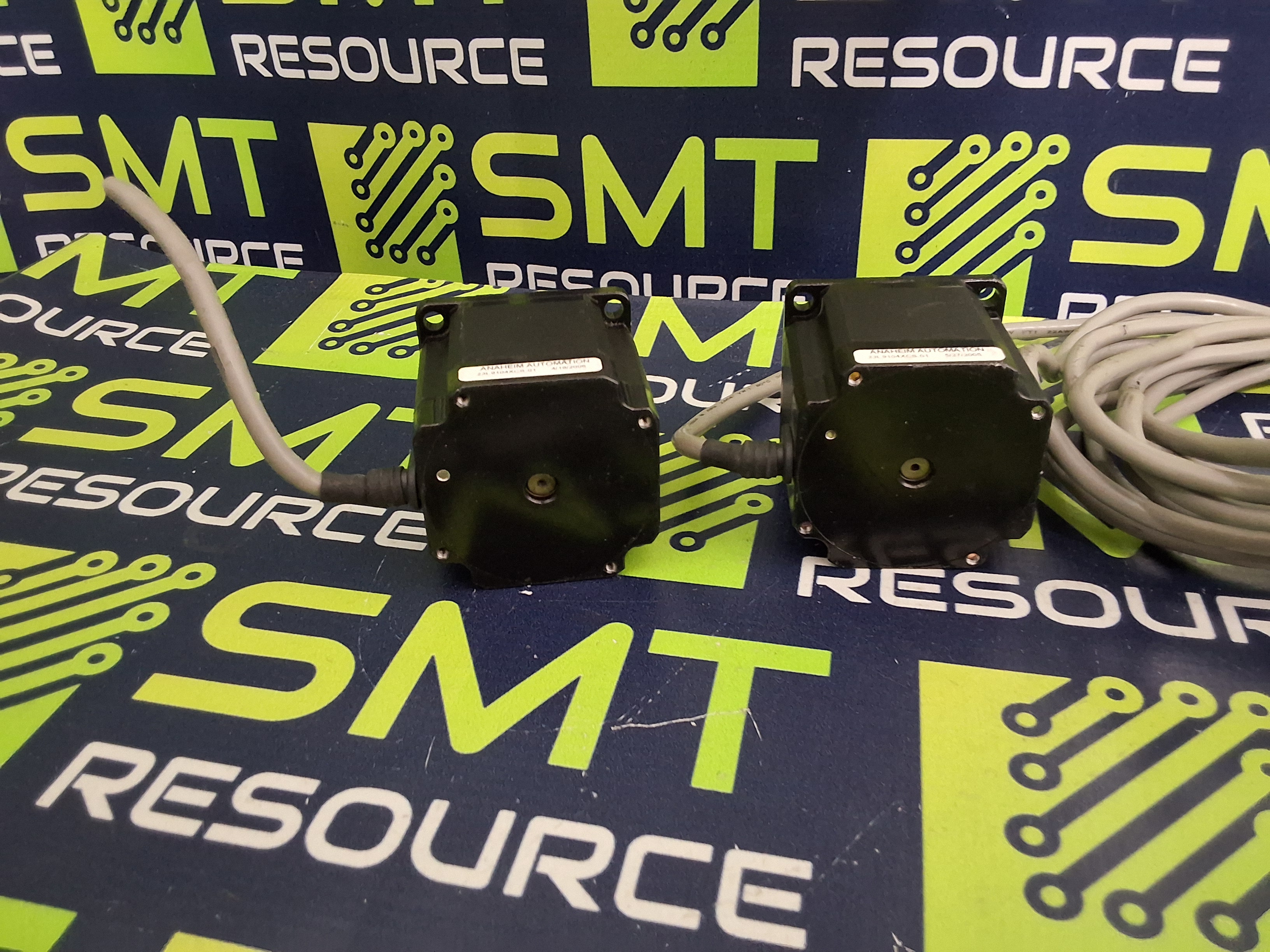 Used ANAHEIM AUTOMATION 23L9104XCS-01 STEPPER MOTOR - LOT OF 2 -