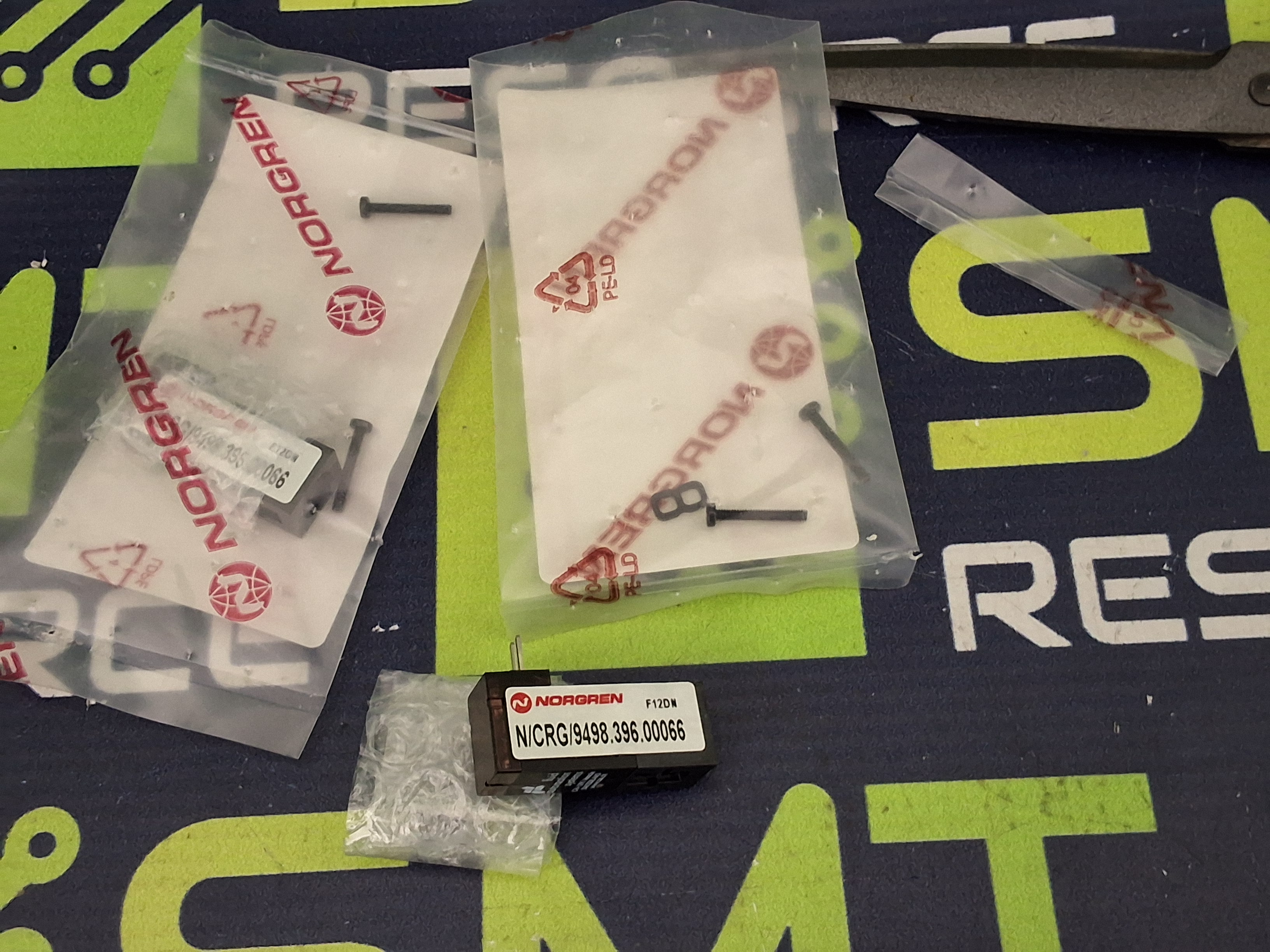 FLUID AUTOMATION SYSTEMS CH-1290 VALVE N/CRG/9498.396.00066 - BRAND NEW