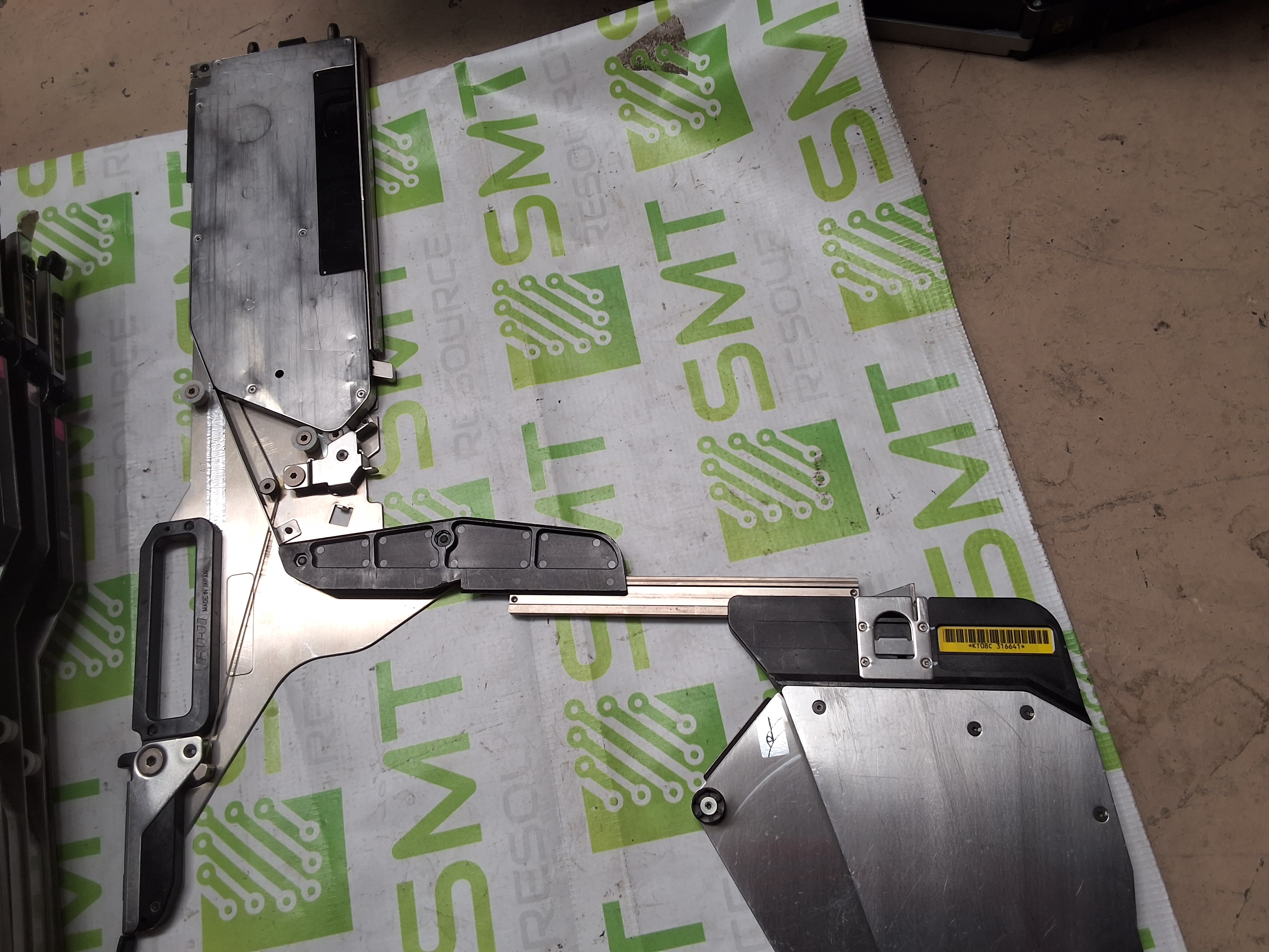 Used FUJI NXT KT08C 8mm FEEDER W8