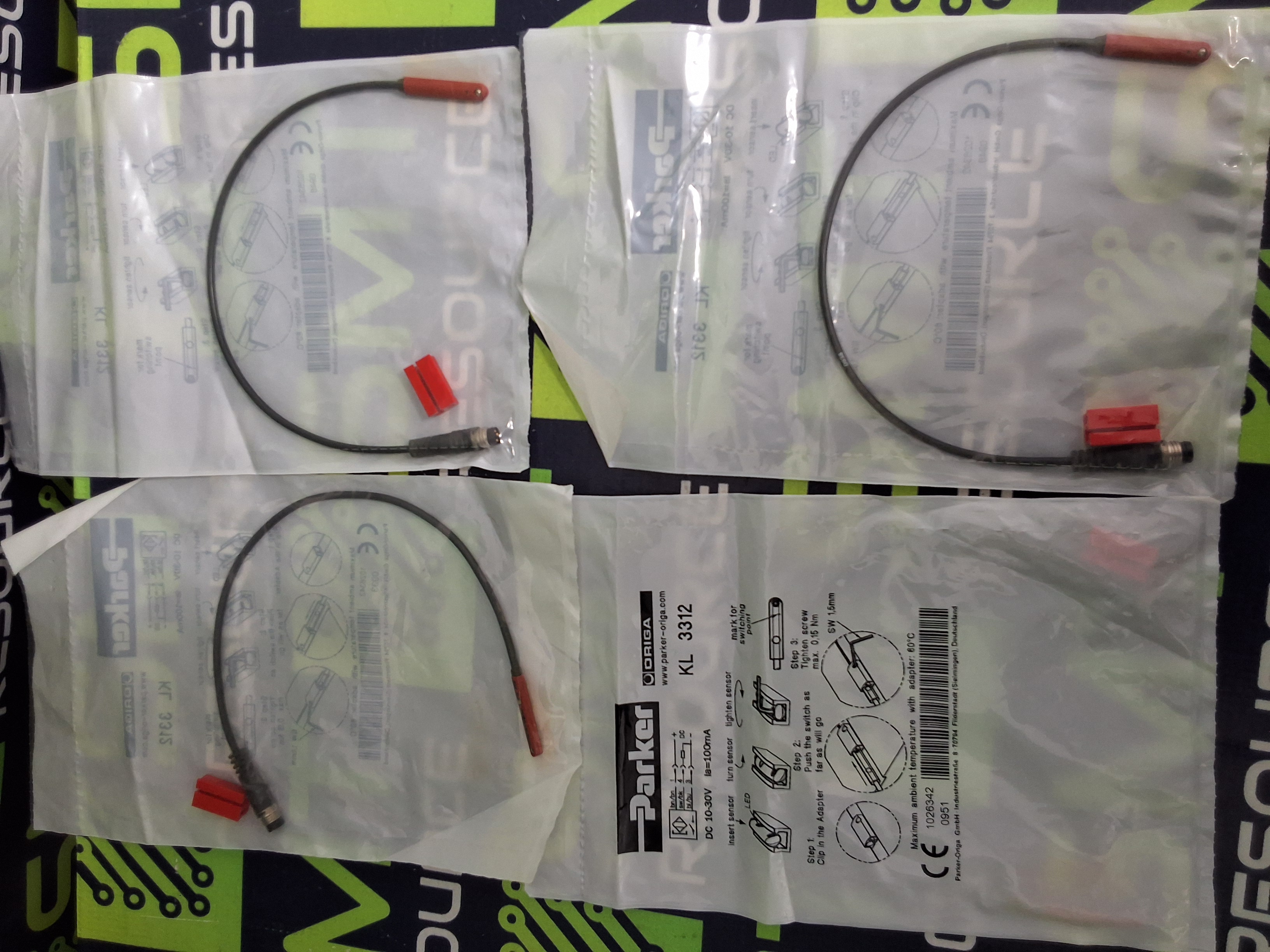 PARKER KL 3310 / KL3310 SENSOR SWITCH DC 10-30V 100mA - BRAND NEW