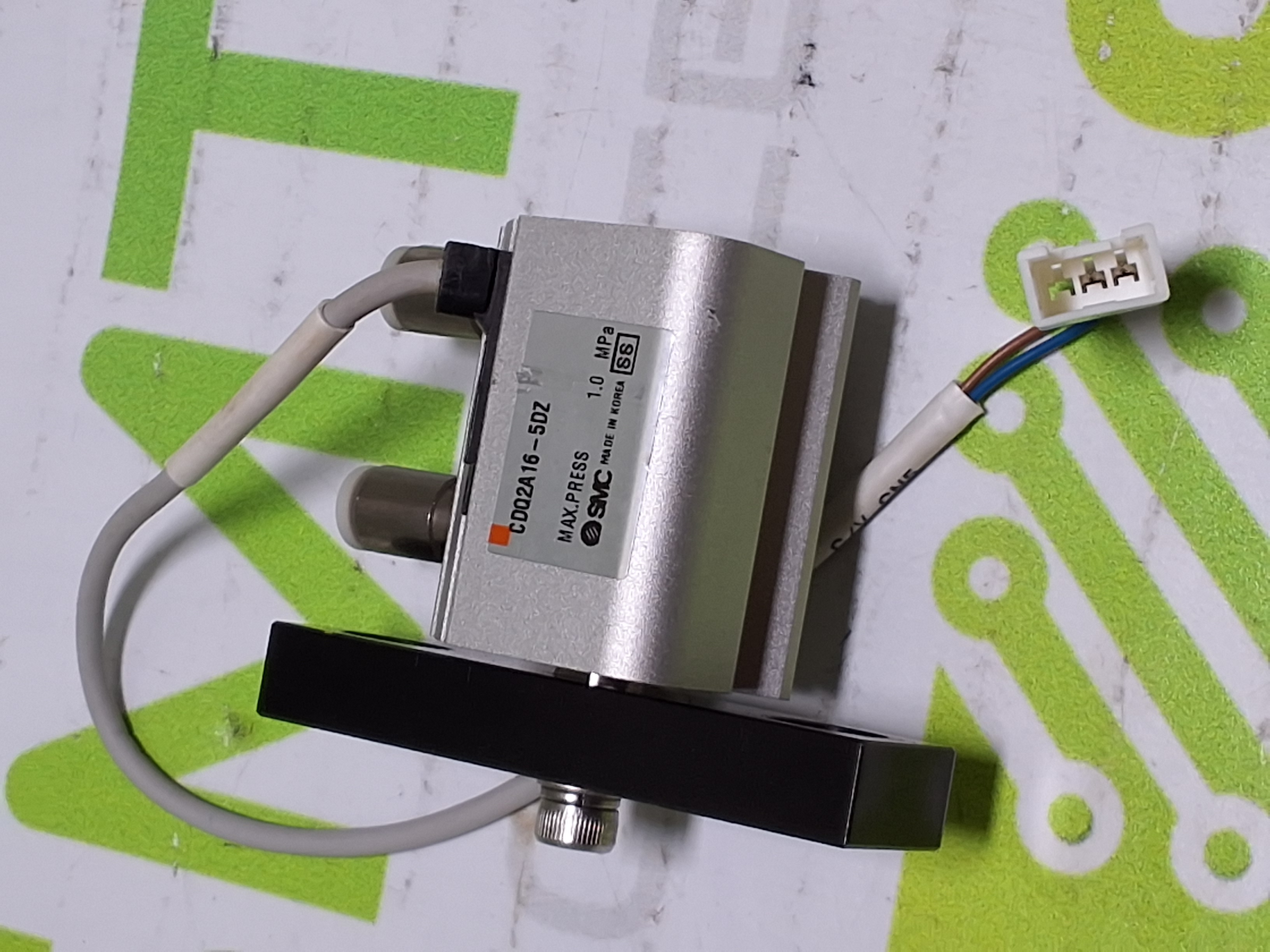 Used SMC CDQ2A16-5DZ COMPACT CYLINDER 