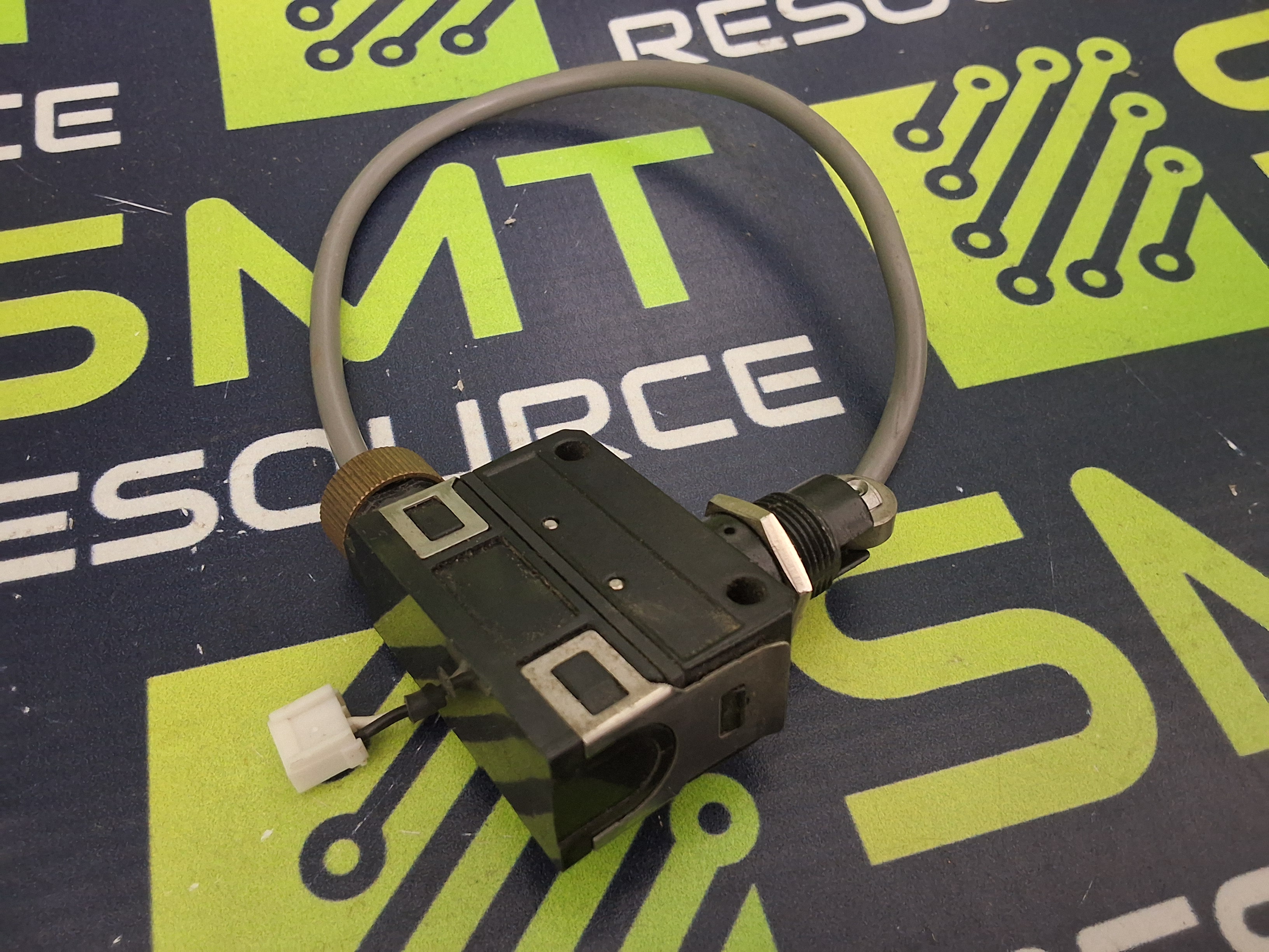 Used YAMATAKE EN60947-5-1 LIMIT SWITCH