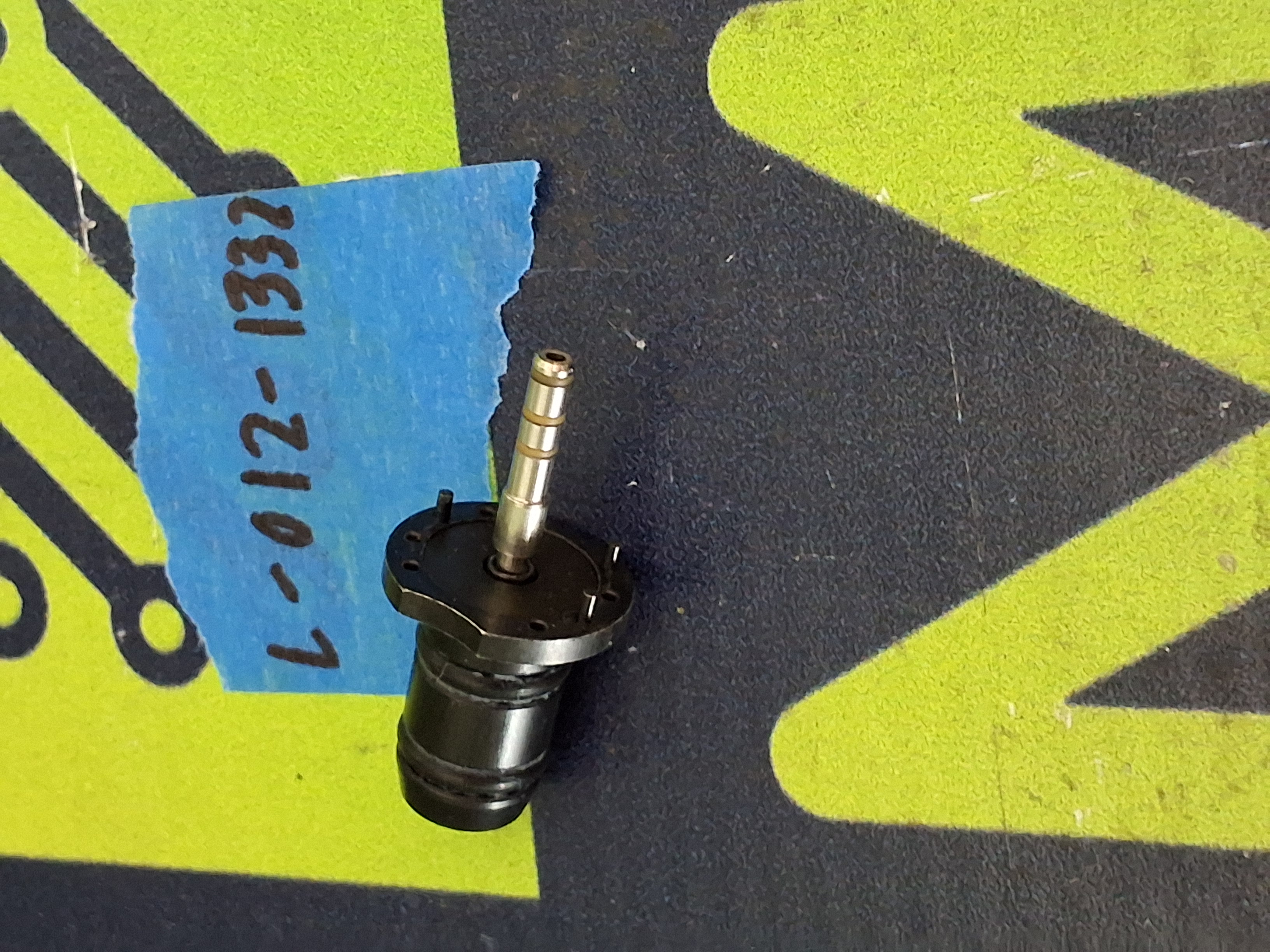 Used MYDATA/MYCRONIC L-012-1332 HYDRA TOOL / NOZZLE KT-L-012-1332