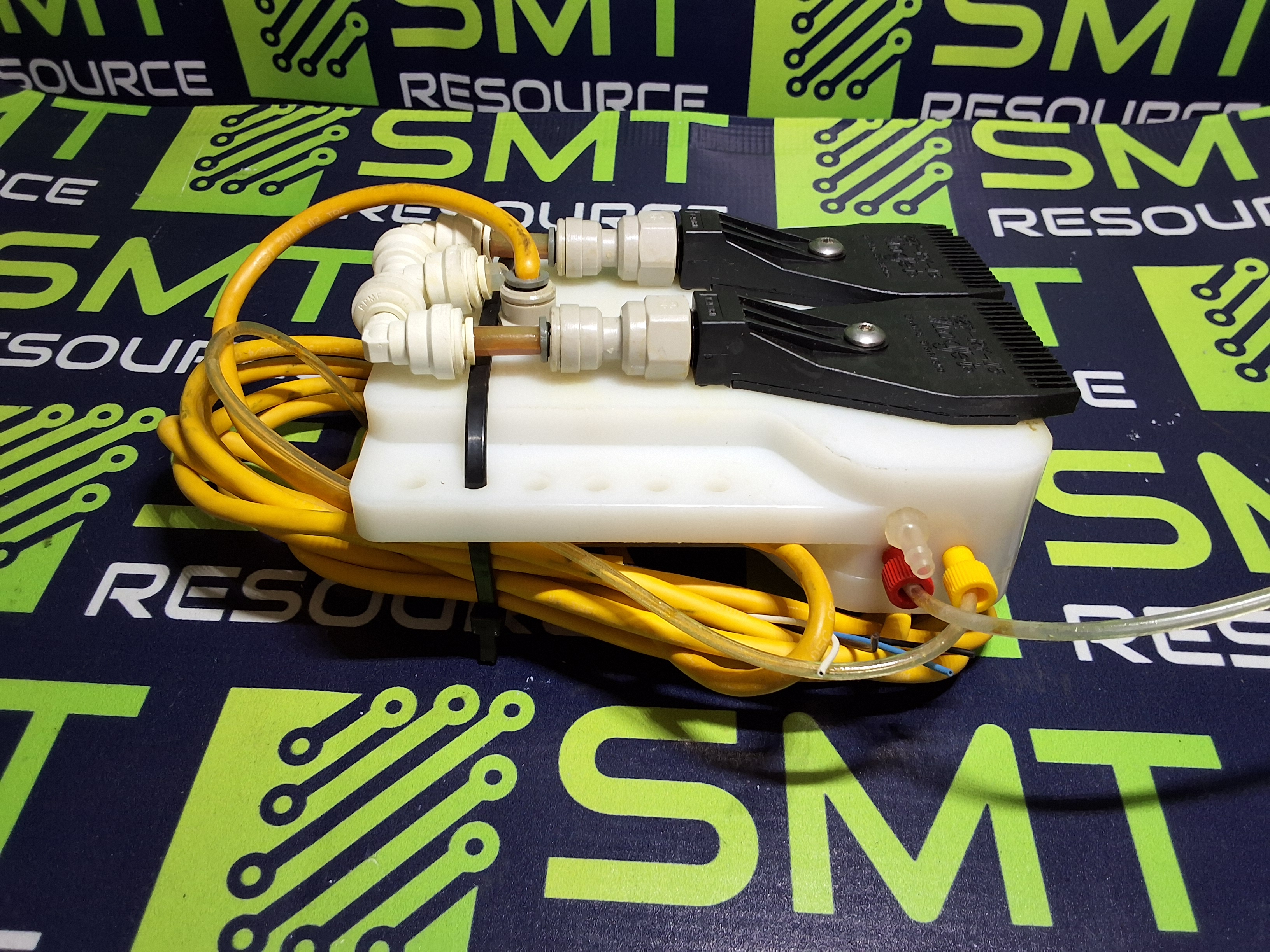 Used WINDJET 727-RY-15 FLAT FAN AIR NOZZLE ASSEMBLY