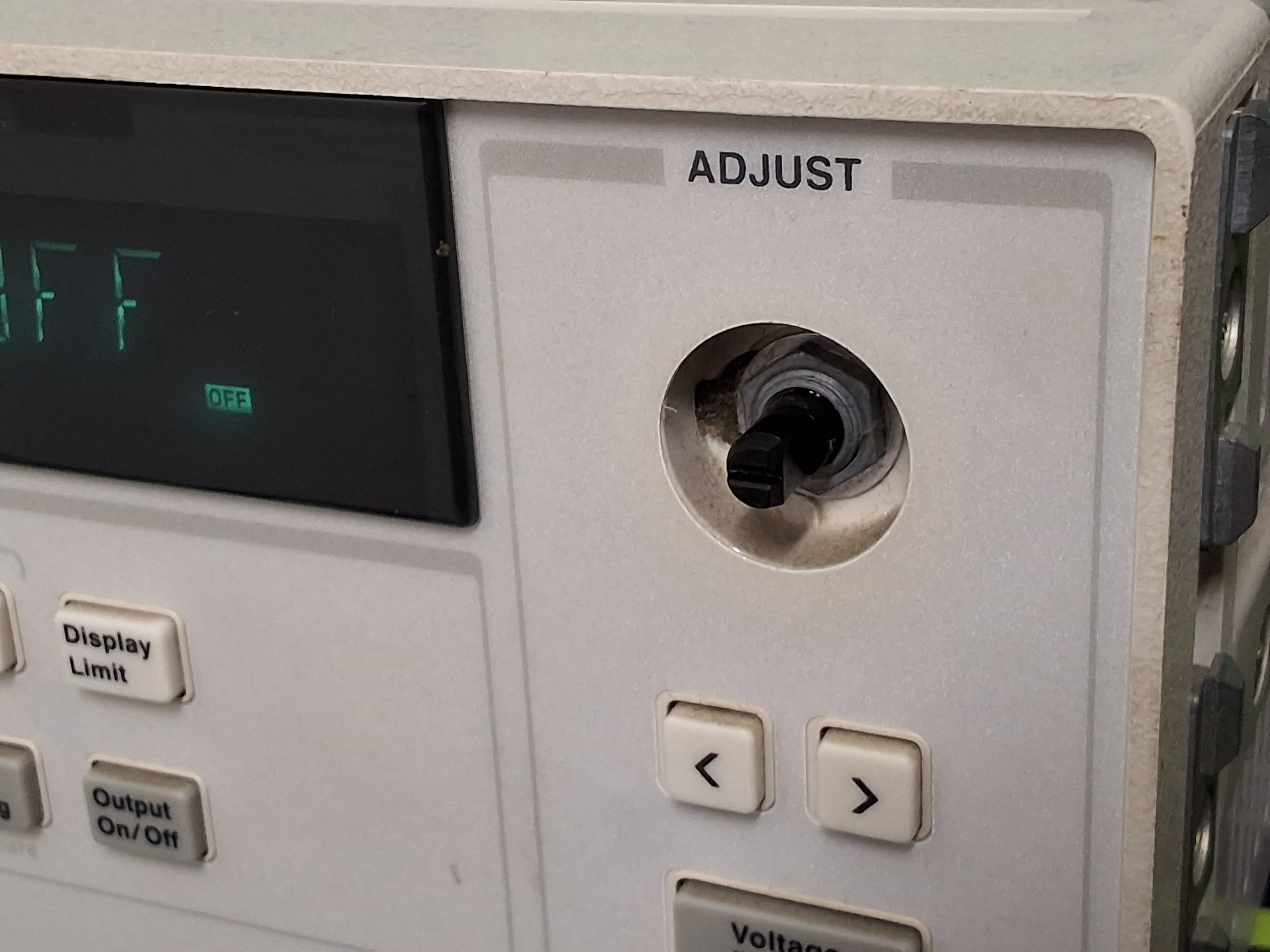 Used AGILENT E3634A DC POWER SUPPLY 0-25V 7A/0-50V 4A - PARTS ONLY