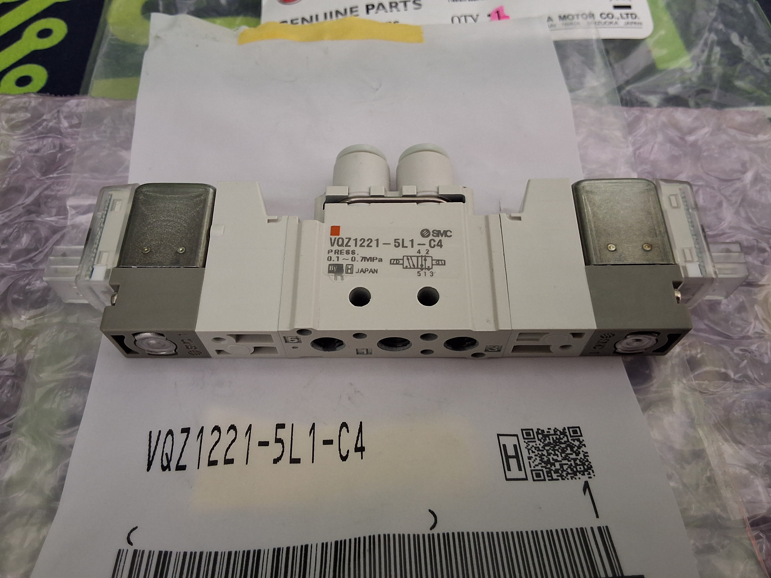 SMC VQZ1221-5L1-C4 PNEUMATIC SOLENOID YAMAHA KMC-M3TV1-A00 CUTTER VALVE ASSY - BRAND NEW