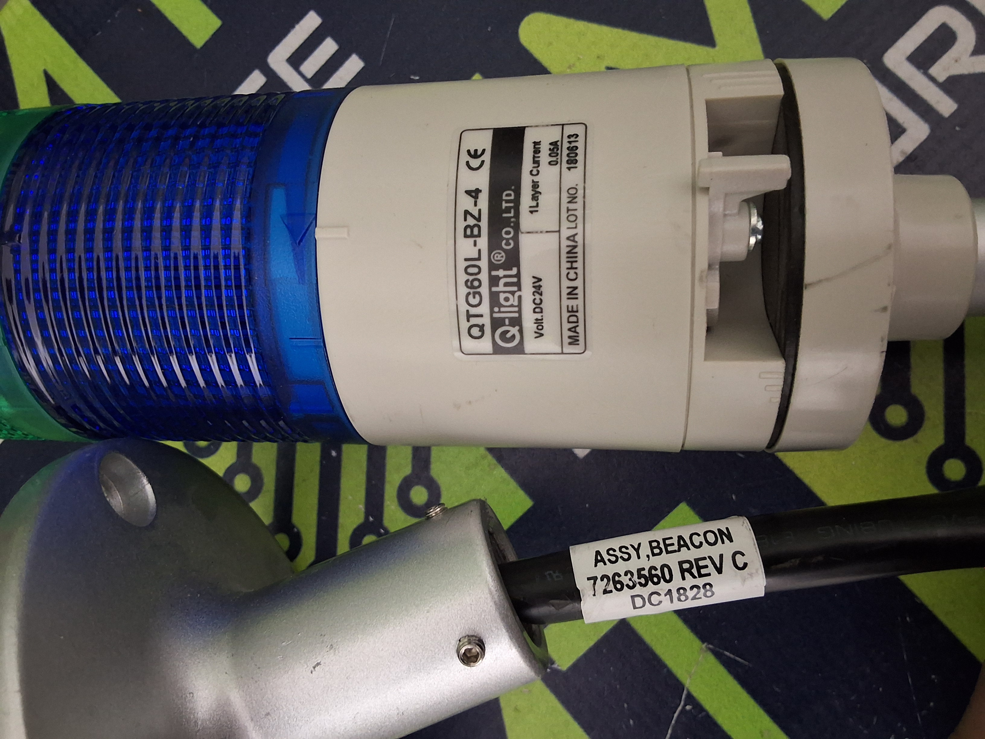 Used QLIGHT QTG60L-BZ-4 INDICATOR / SIGNAL LIGHT