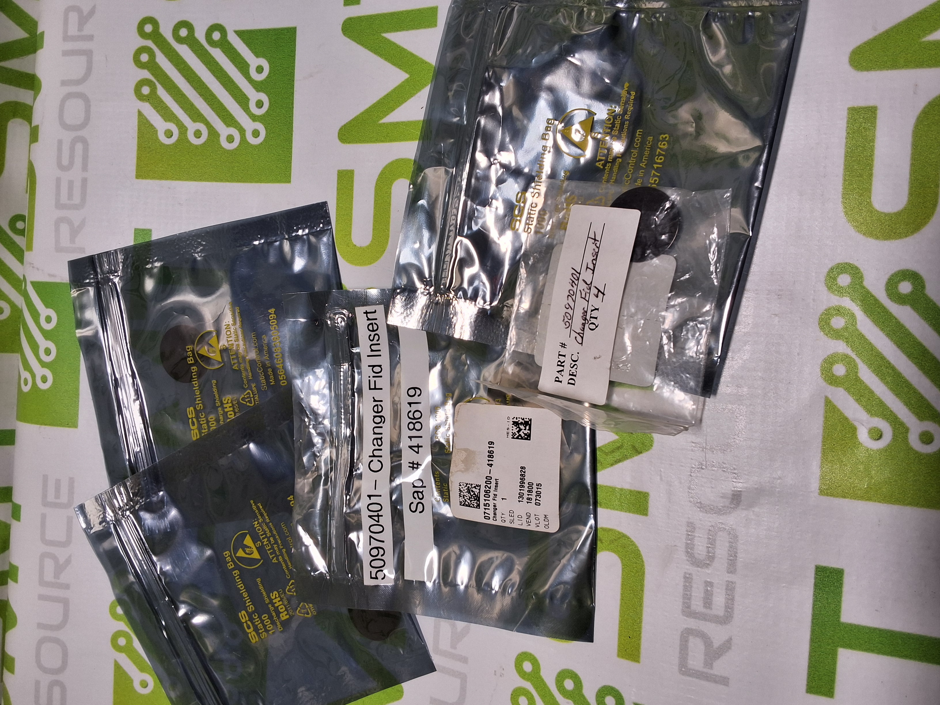 UNIVERSAL INSTRUMENTS 50970401 CHANGER FID INSERT LOT OF 4 - NEW