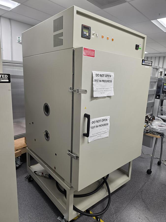 Used 2017 AES ZBD-127 Dry Box Environmental Test Chamber
