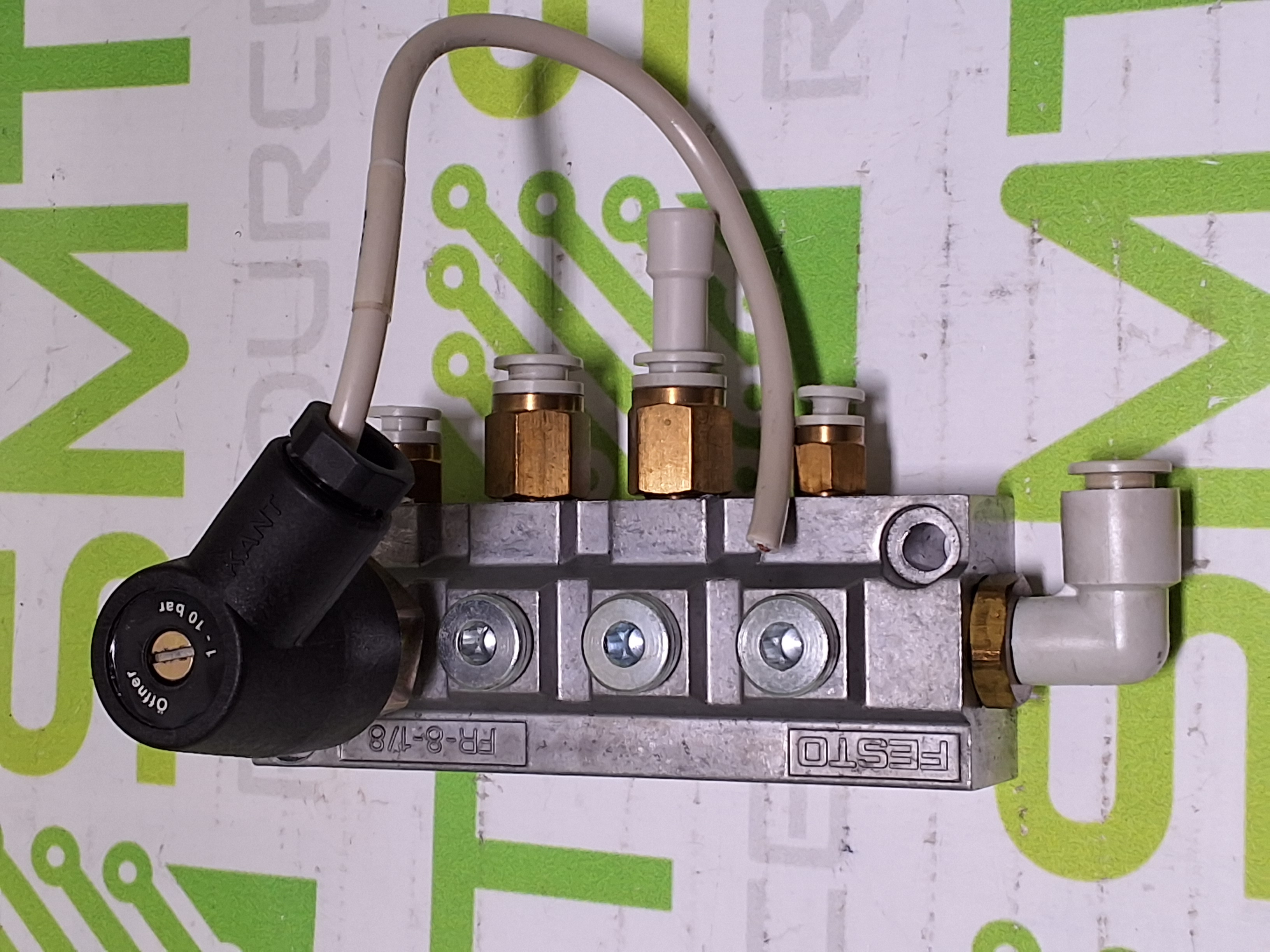 Used FESTO FR-8-1/8 DISTRIBUTION MANIFOLD BLOCK 4 PORT