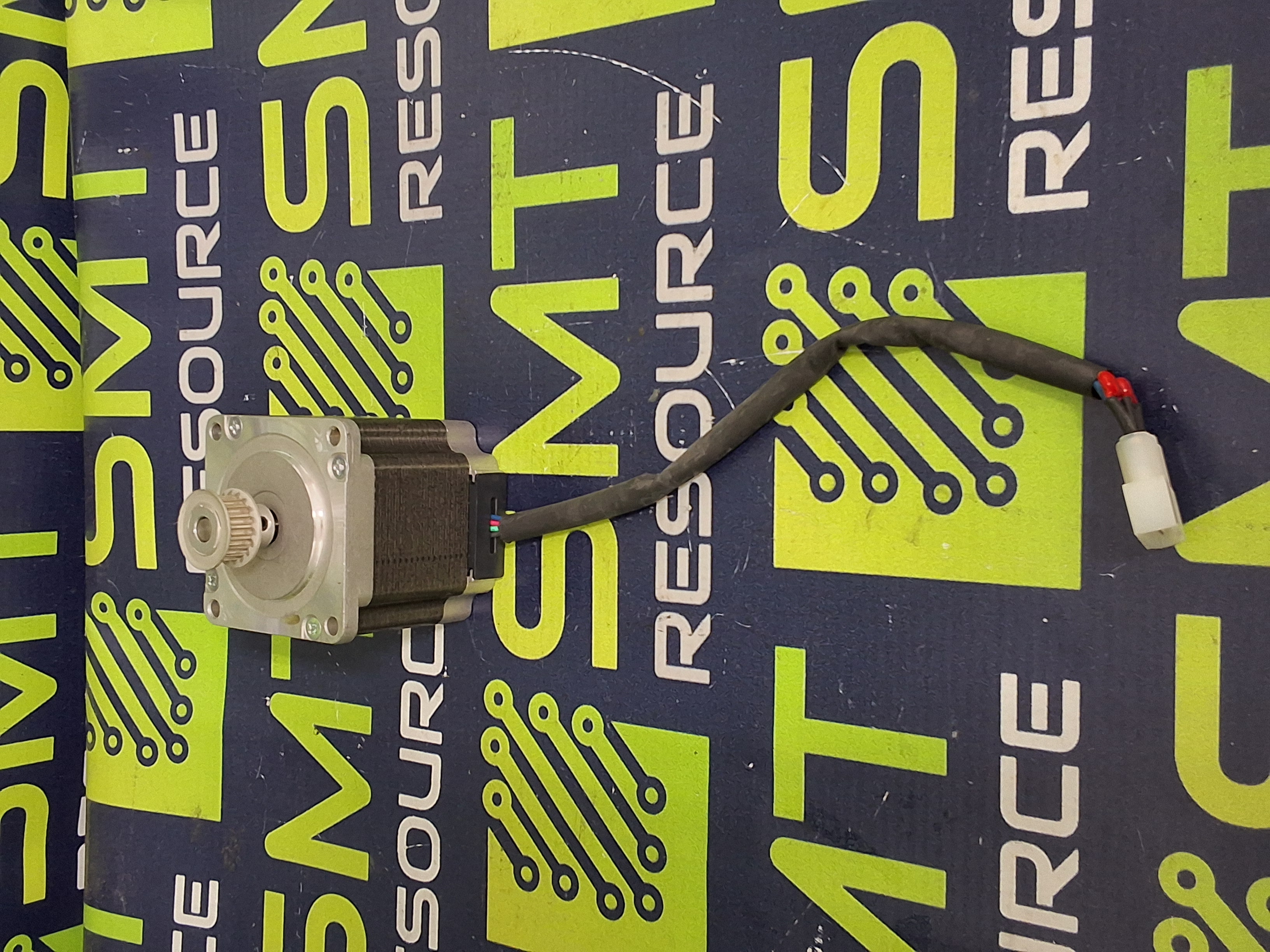 Used SHINANO KENSHI CO. 7263550 STEP MOTOR STP-59D3187 225182G 