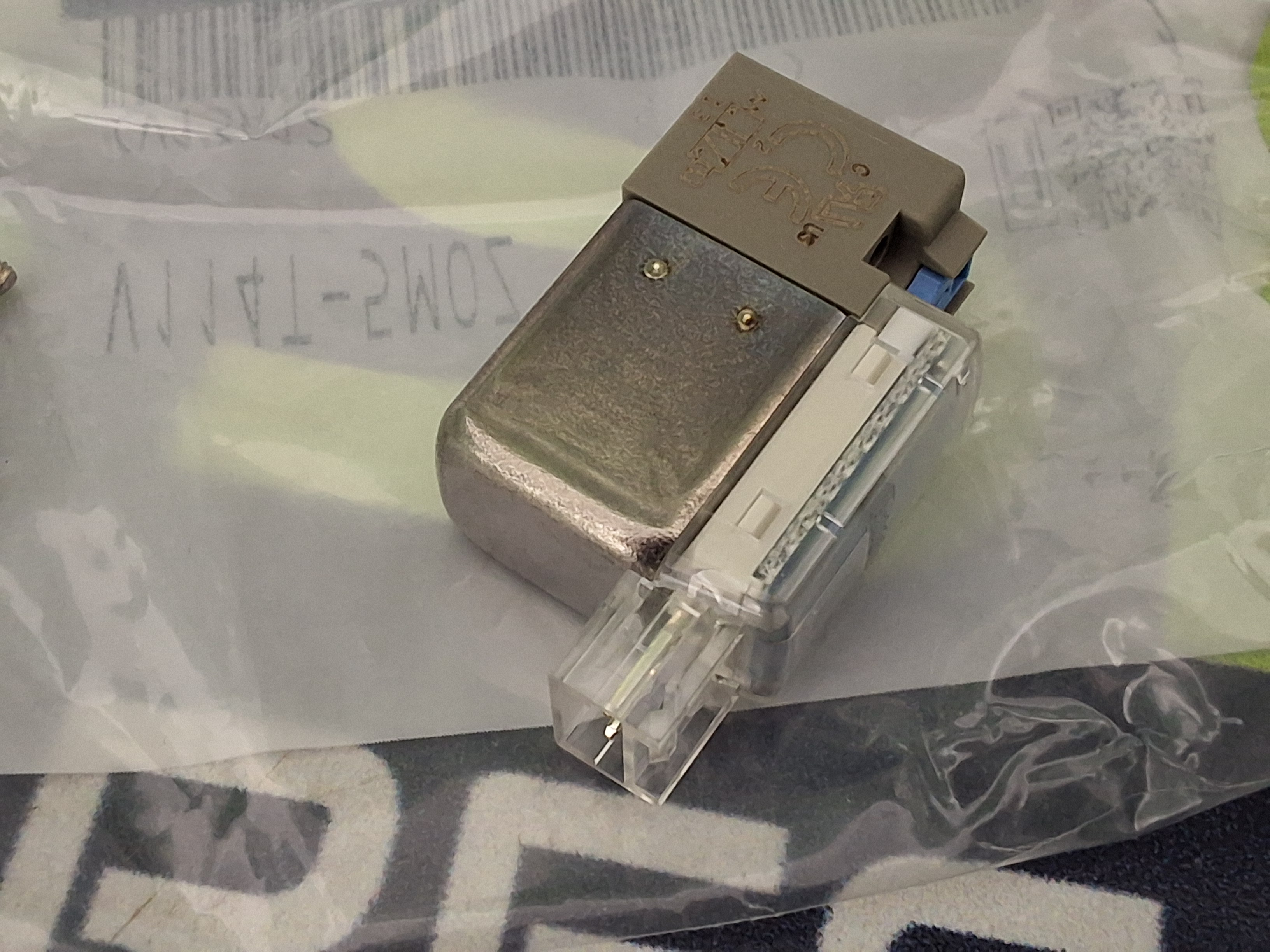 SMC V114T-5MOZ SOLENOID VALVE - BRAND NEW