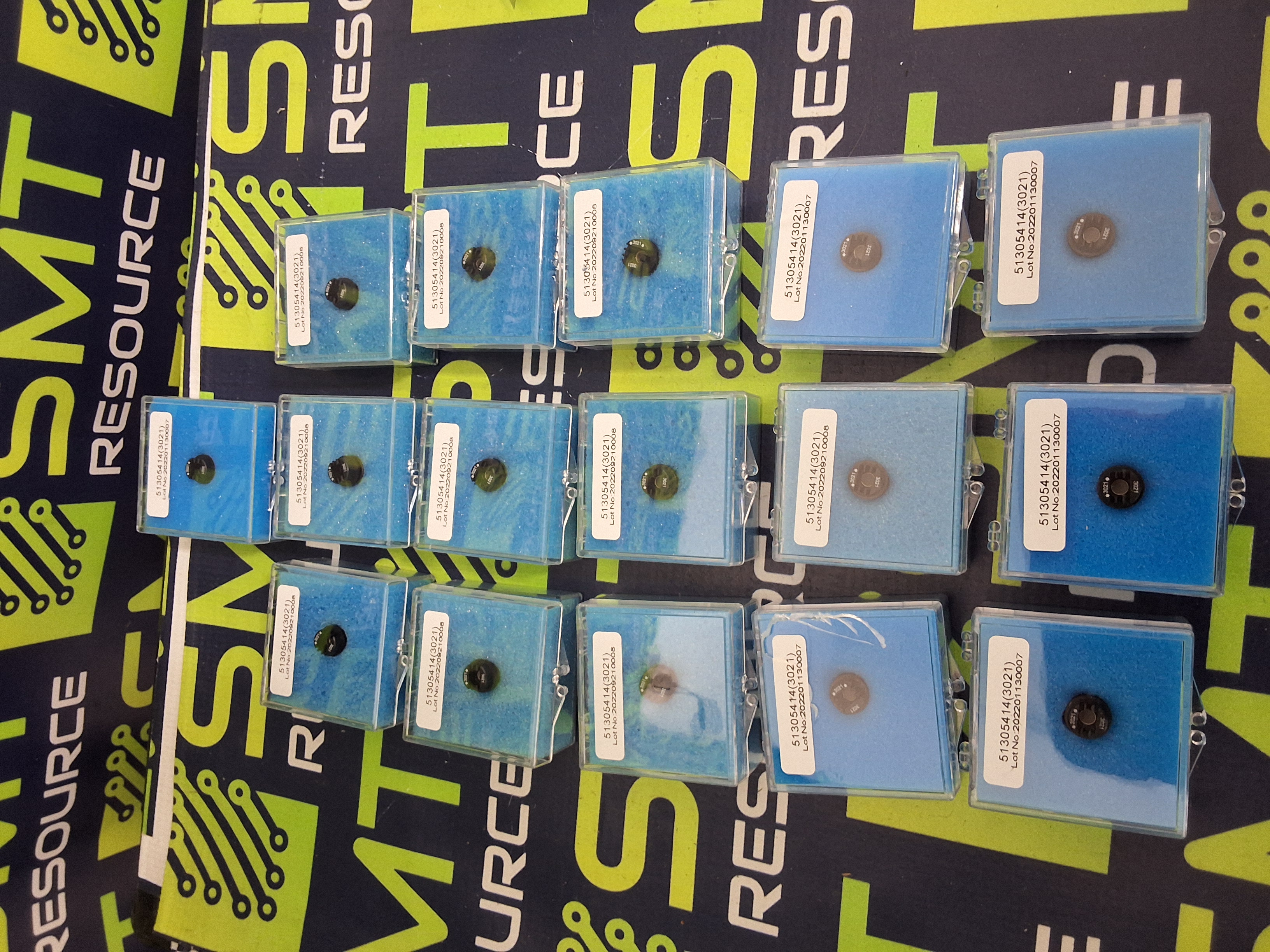 Used UNIVERSAL INSTRUMENTS 3021 CERAMIC BLADE 0201 NOZZLE 51305414