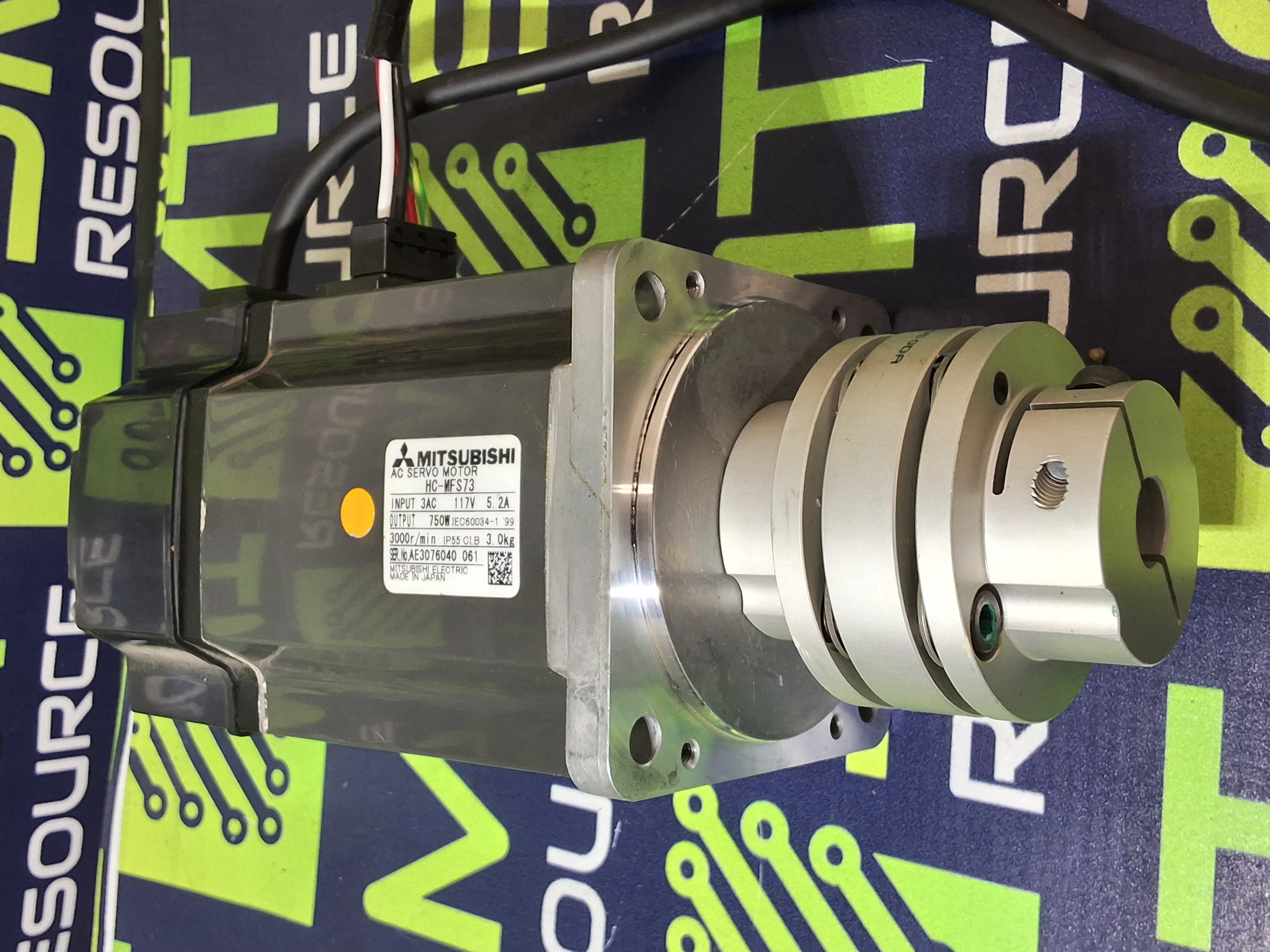 Used MITSUBISHI HC-MFS73 AC SERVO MOTOR 750W WITH MIKI PULLEY SFC-050DA