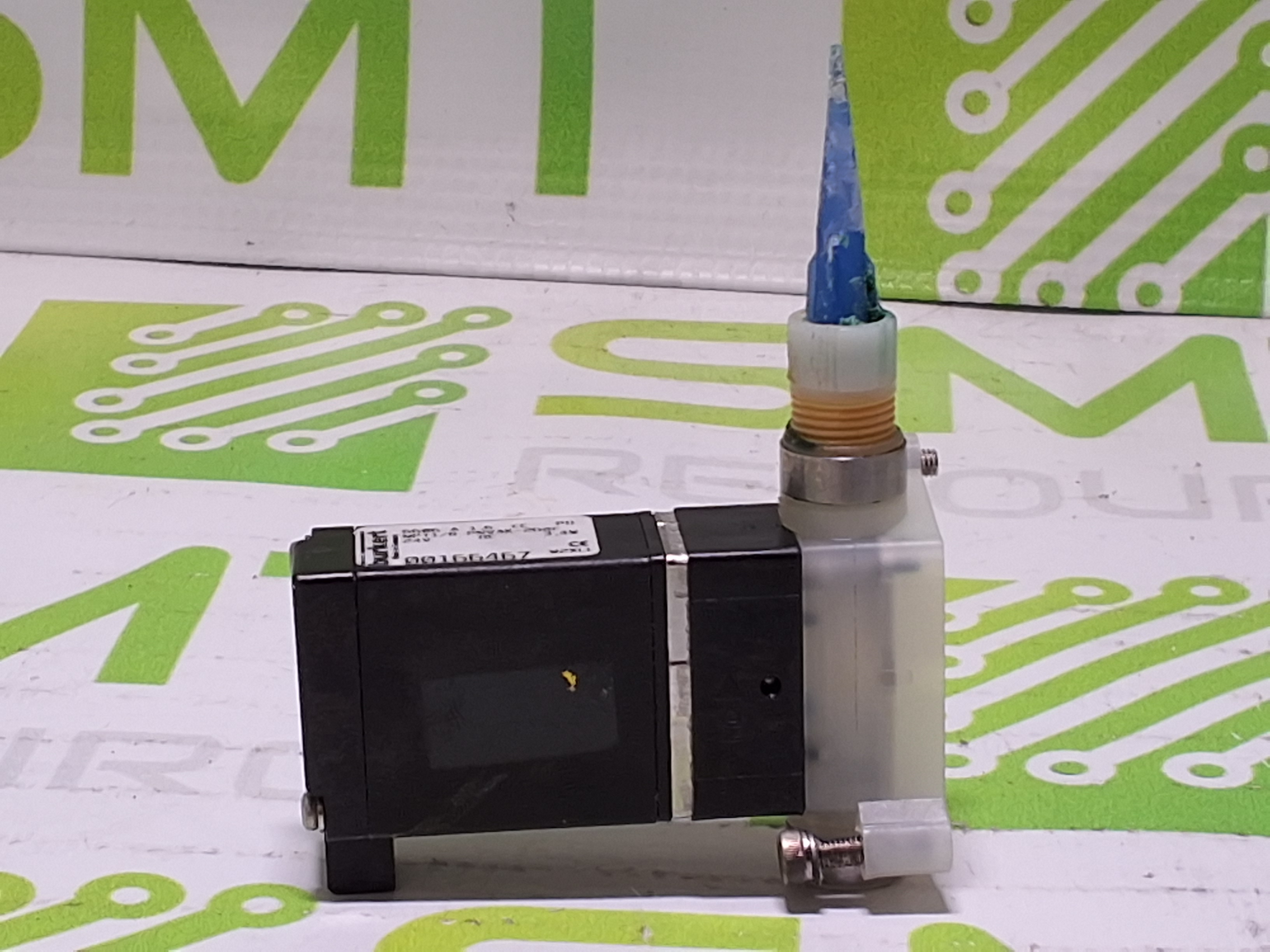 Used BURKERT 00166467 PNEUMATIC SOLENOID VALVE 24V WITH NOZZLE