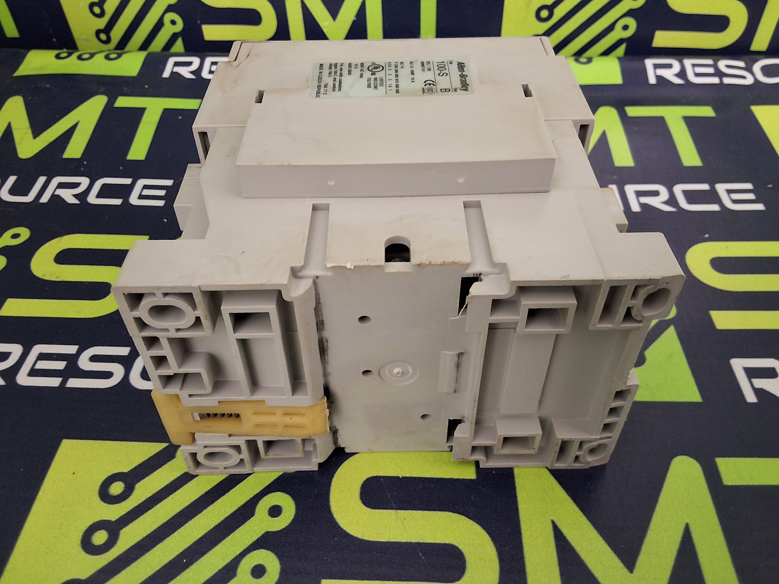 Used ALLEN-BRADLEY 100-C60*00 MAGNETIC CONTACTOR 3-POLE 690V 100A 600VAC