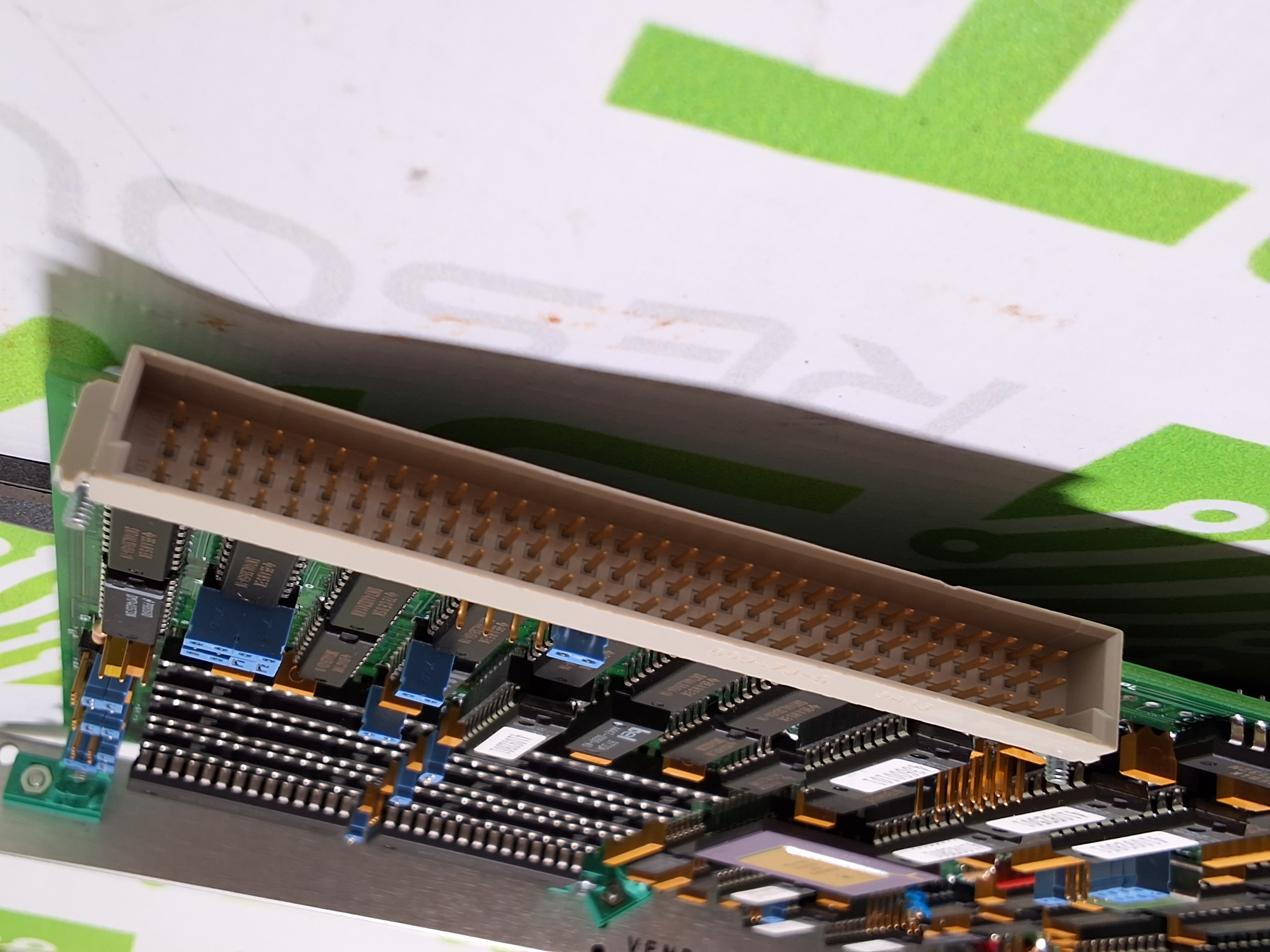 Used UNIVERSAL INSTRUMENTS VME 68K 43613504 REV B