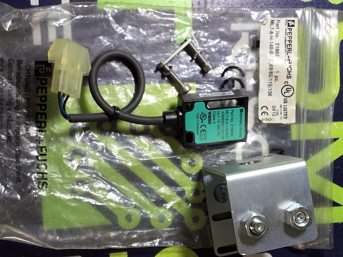 PEPPERL+FUCHS 218655 PHOTOSENSOR ML7-8-H-140-RT - BRAND NEW