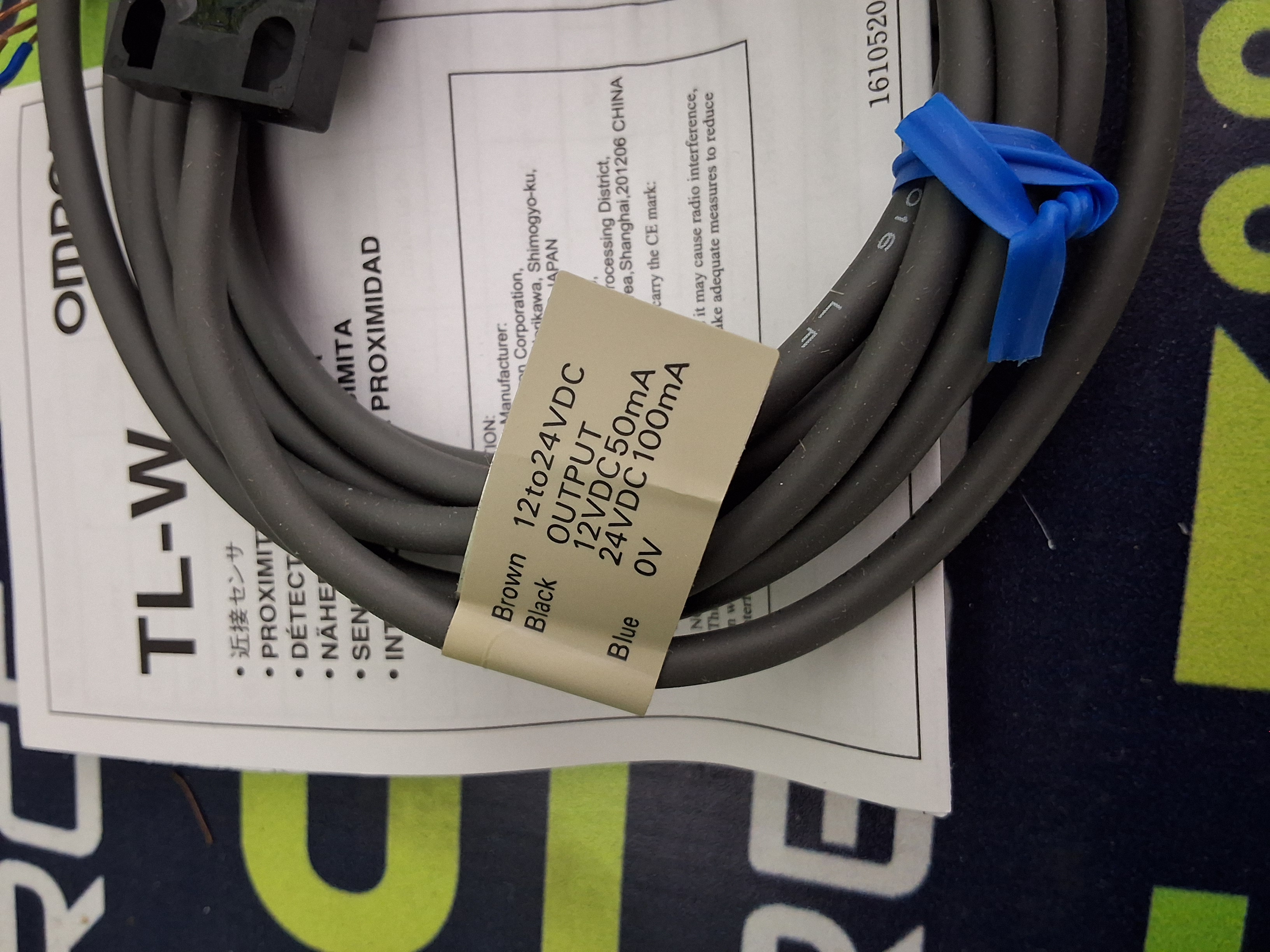 OMRON TL-W5MB2 INDUCTIVE PROXIMITY SENSOR 12-24VDC - BRAND NEW