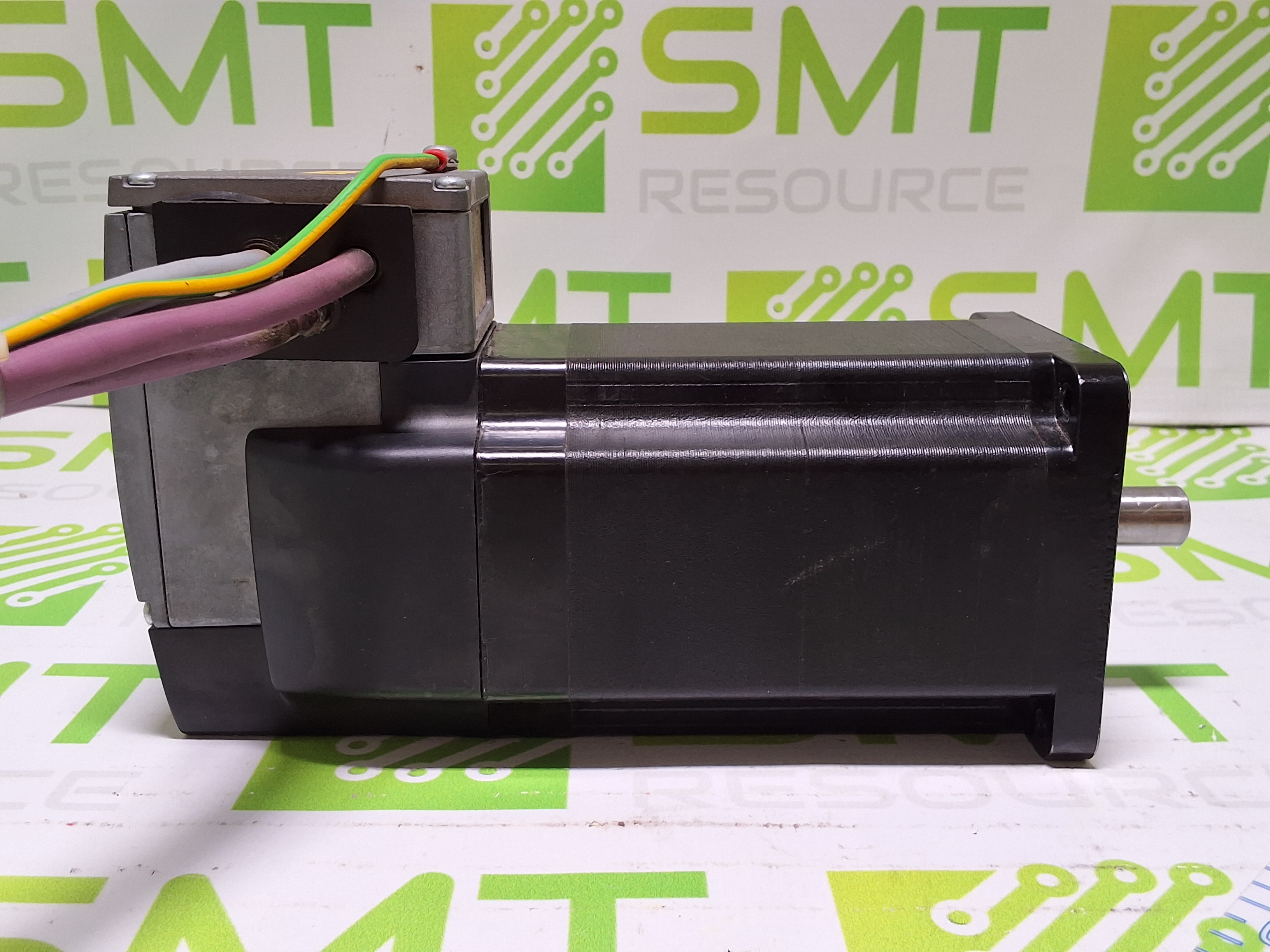 Used BERGER LAHR IFS93/2CAN-DS/---B54/O-001RPP41 SERVO MOTOR