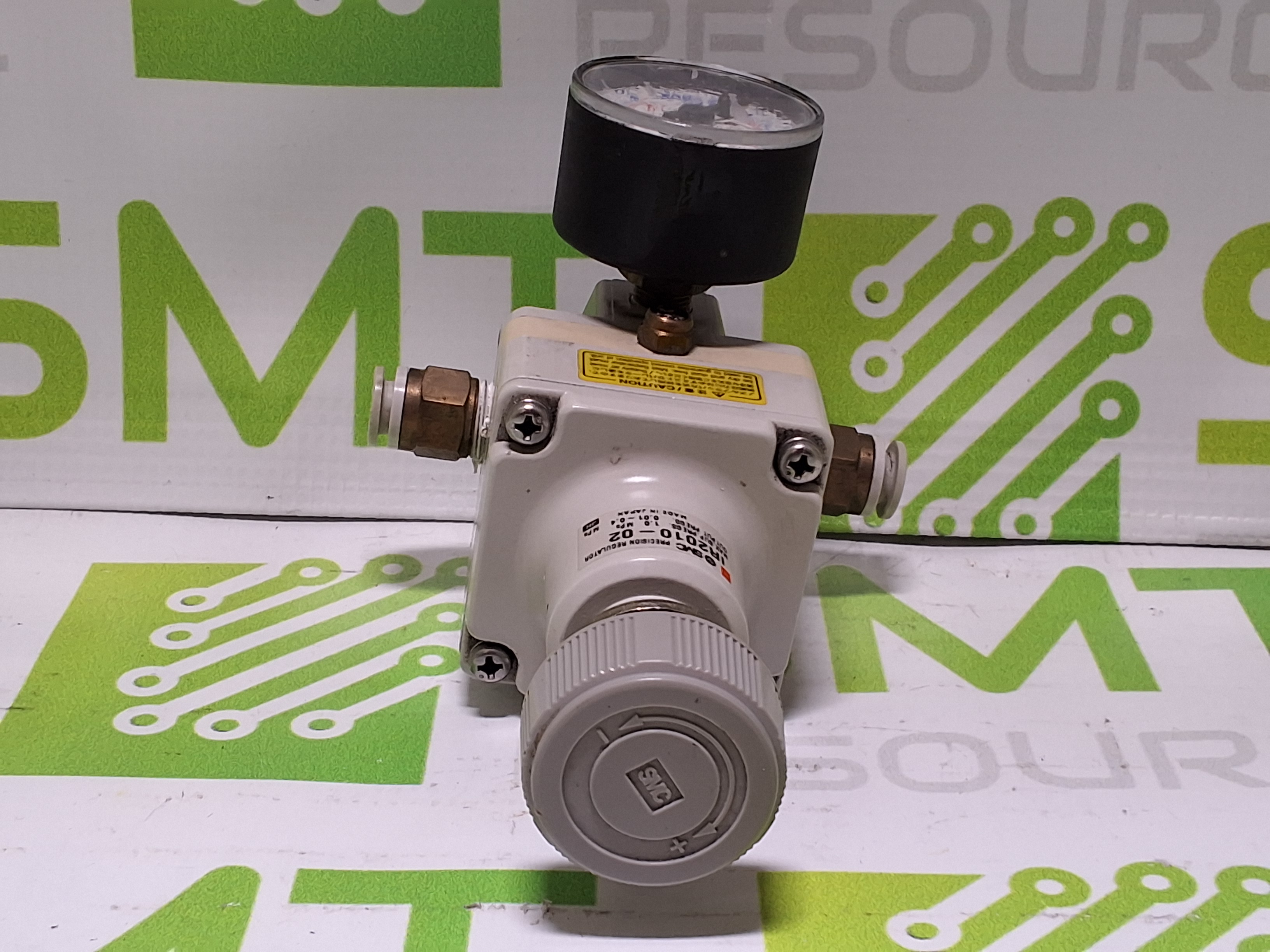Used SMC IR2010-02 PRECISION REGULATOR