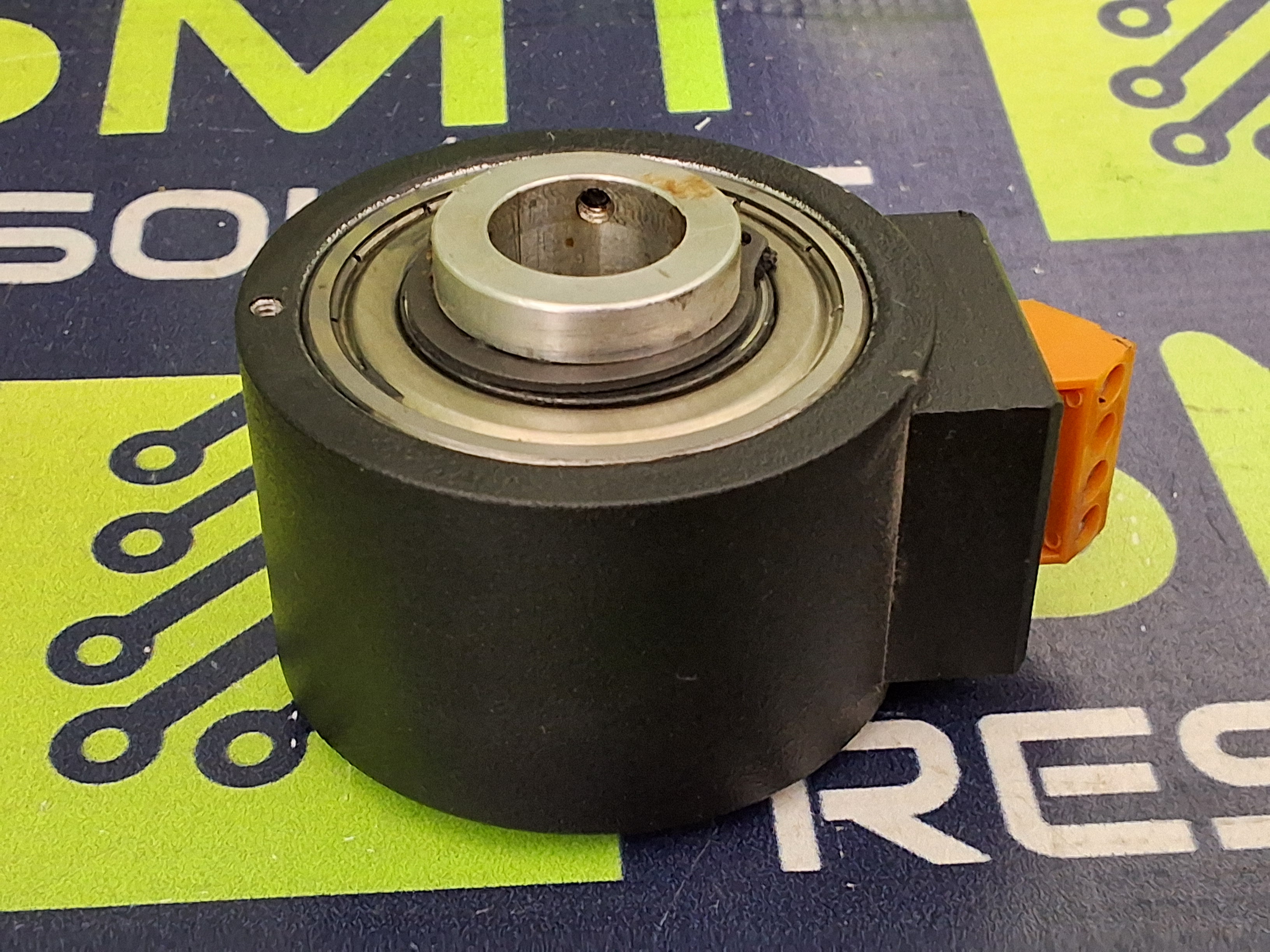 Used ENCODER PRODUCTS 225A-11-0600-OC-N-N-T ACCU-CODER