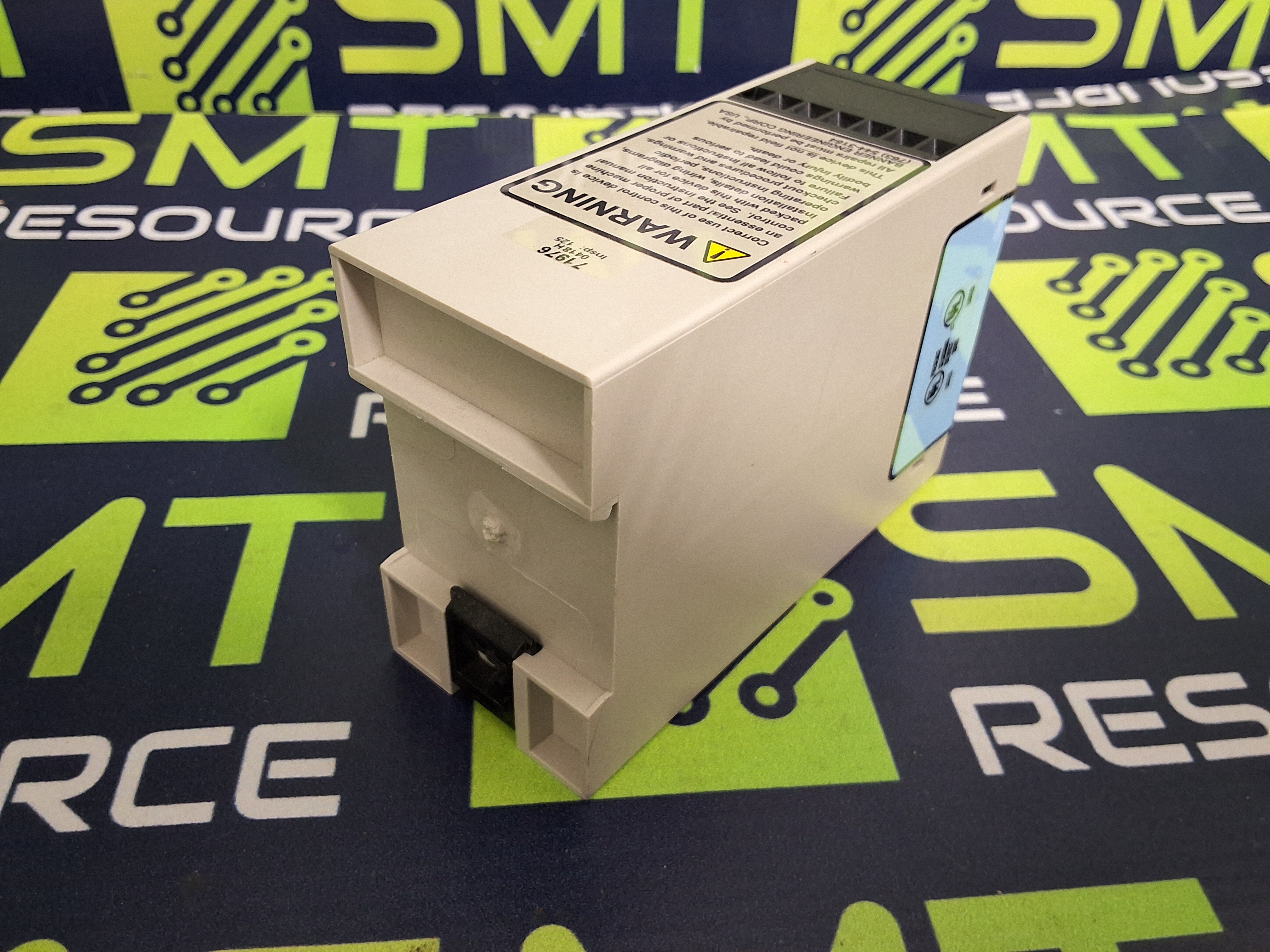 Used BANNER AT-AM-2A SAFETY RELAY MODULE