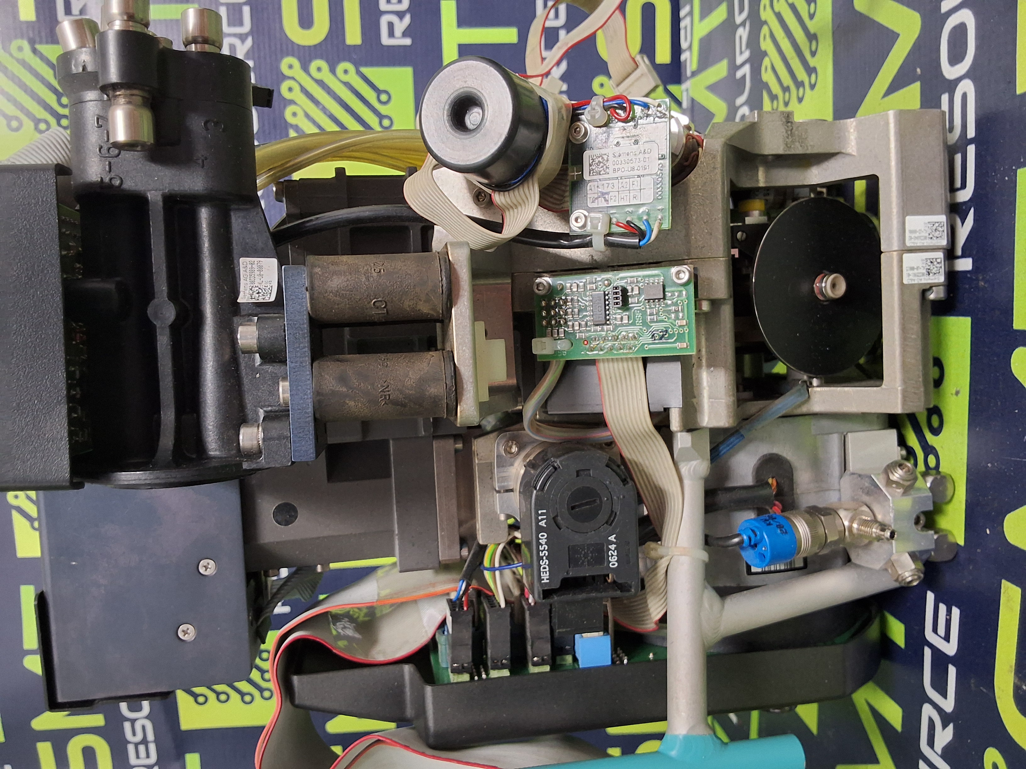 Used SIEMENS SIPLACE 00345515S02 COLLECT & PLACE HEAD