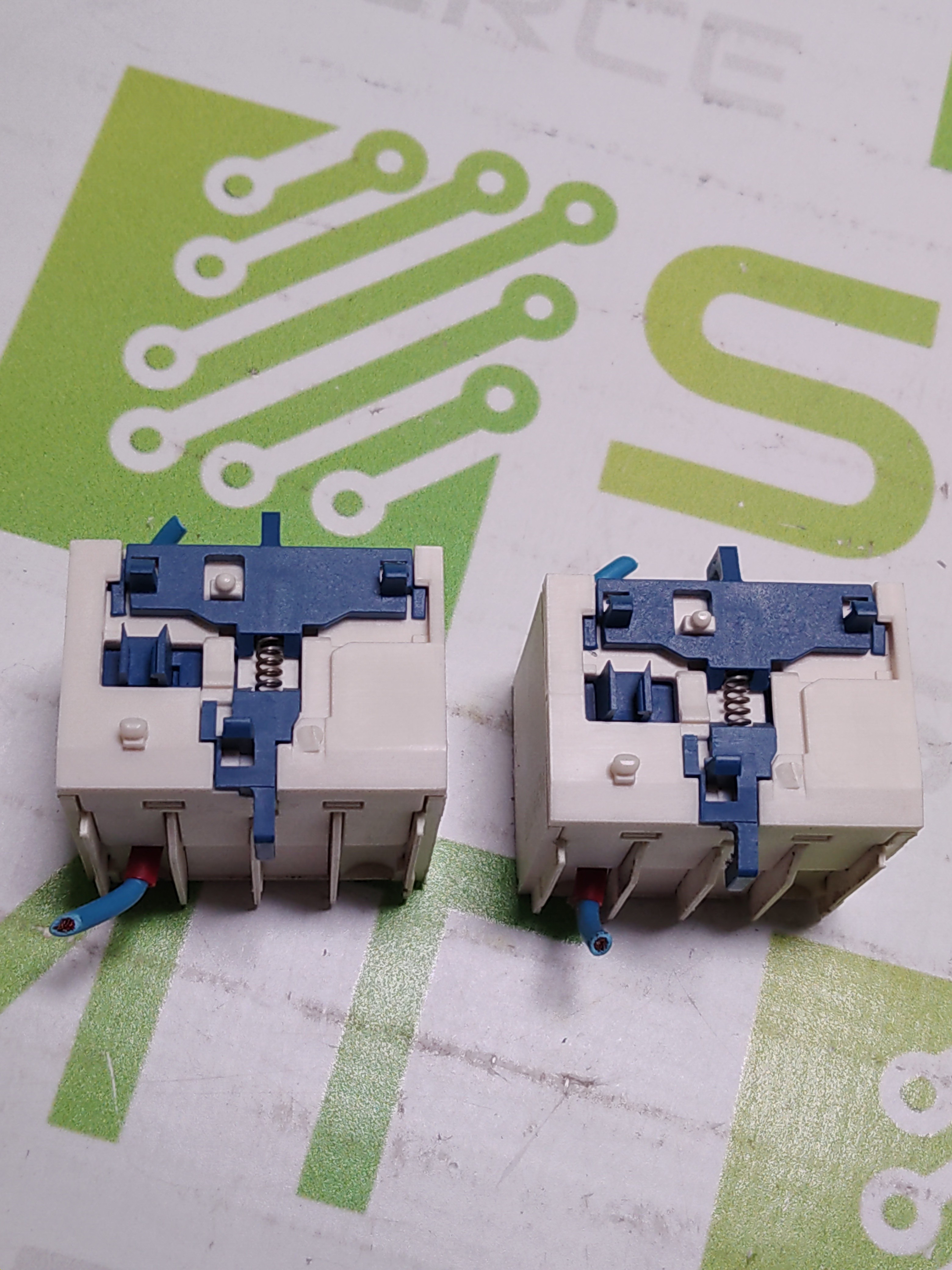 Used SCHNEIDER ELECTRIC LA1KN11 AUXILIARY CONTACT BLOCK   